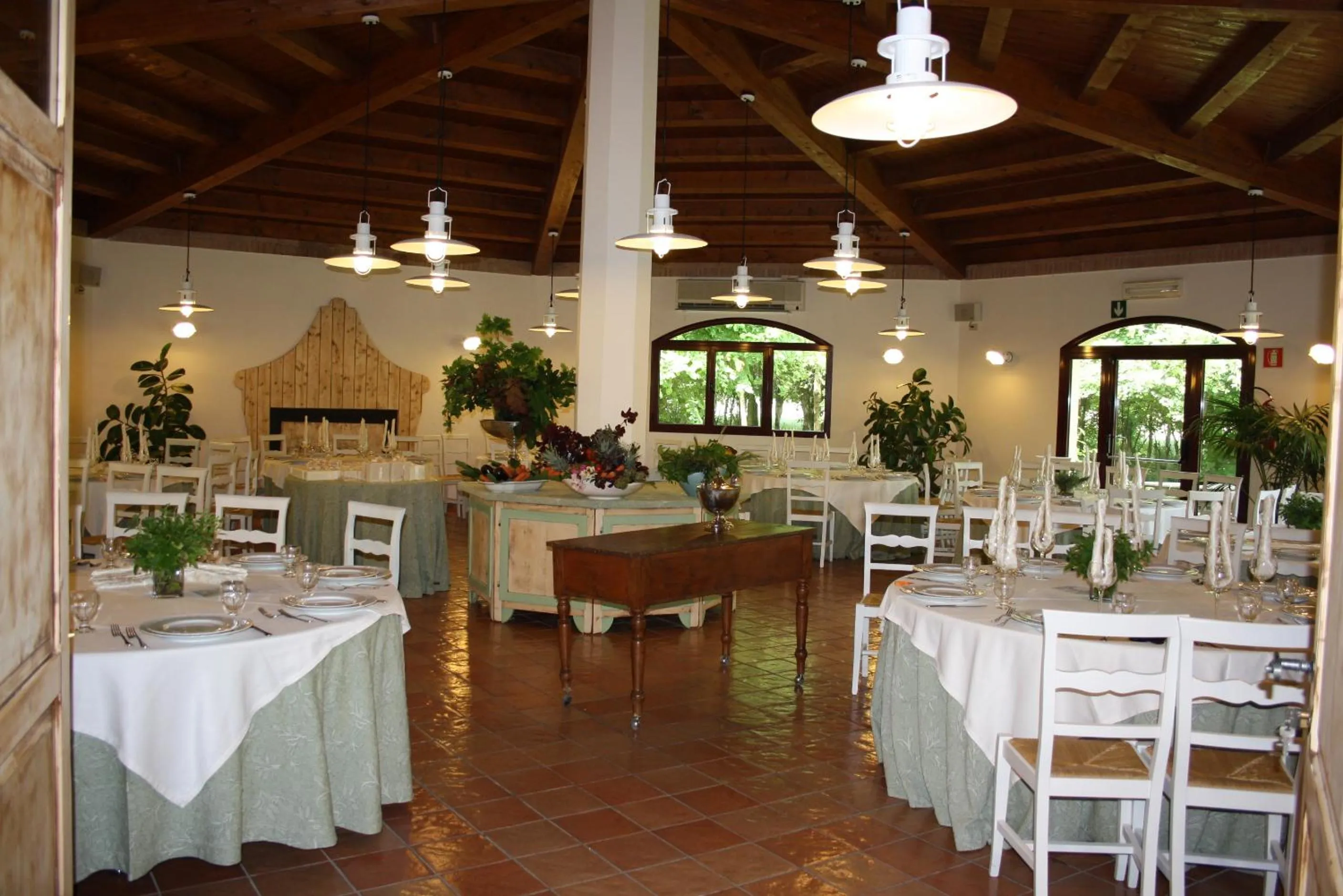 Restaurant/places to eat in Villa Belfiore