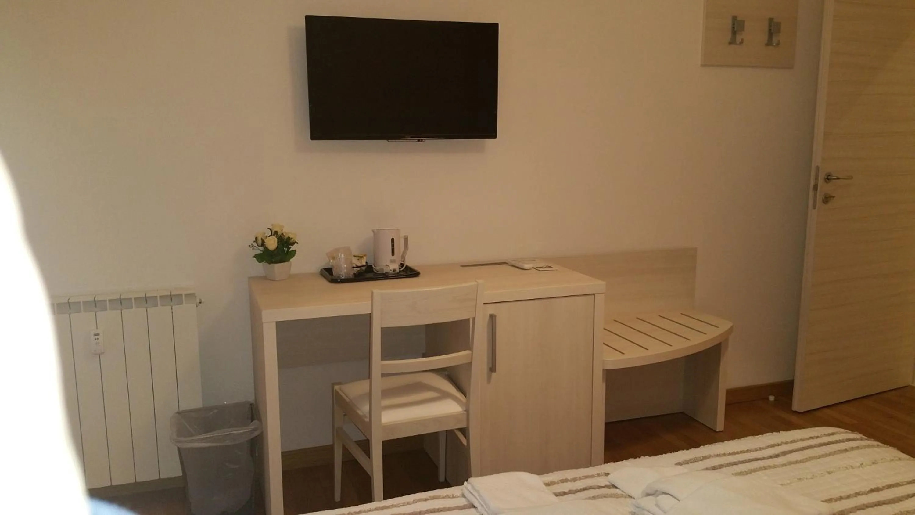 Coffee/tea facilities, Bed in B&B Momenti Romani