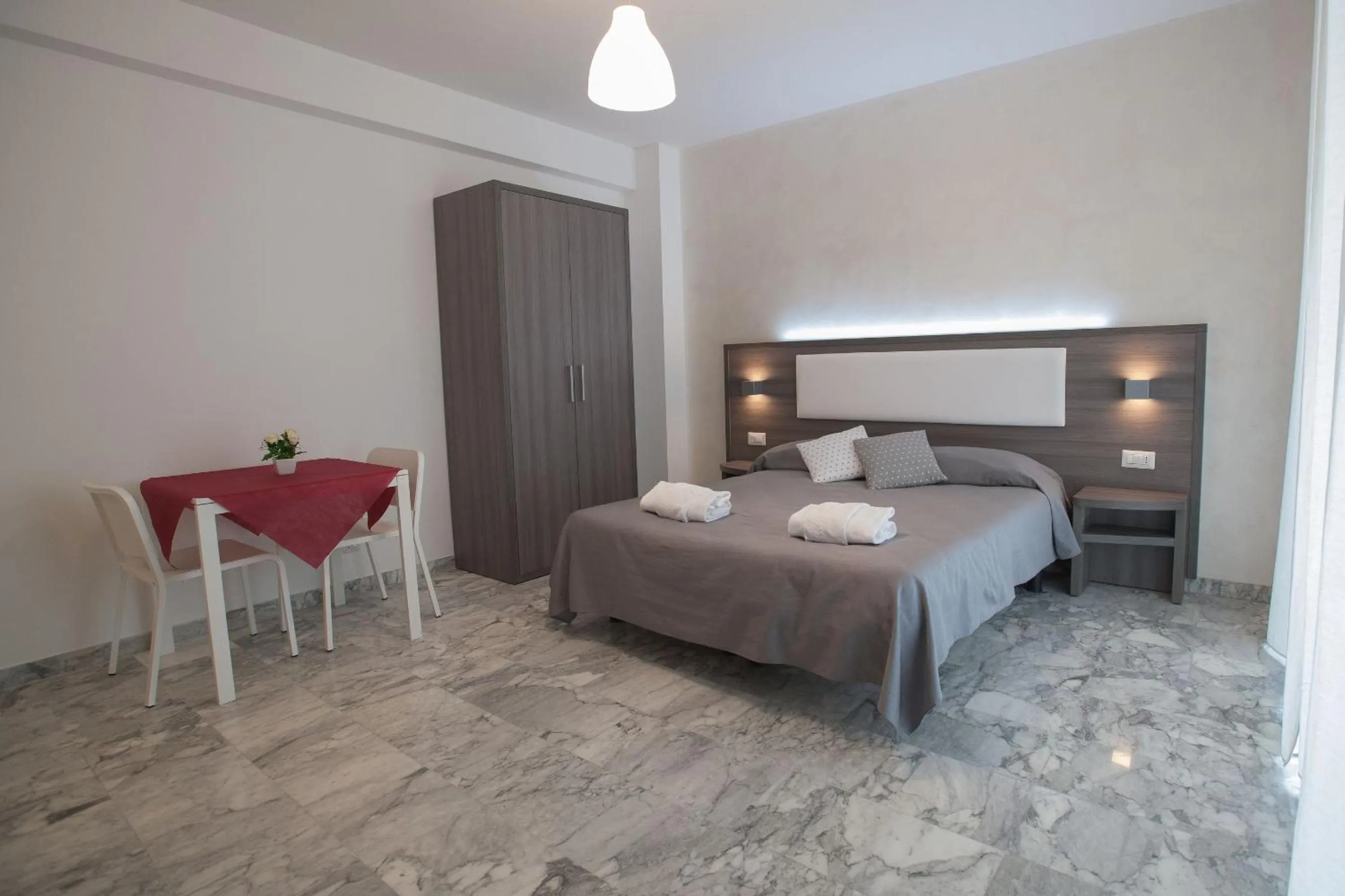 Photo of the whole room, Bed in B&B Momenti Romani