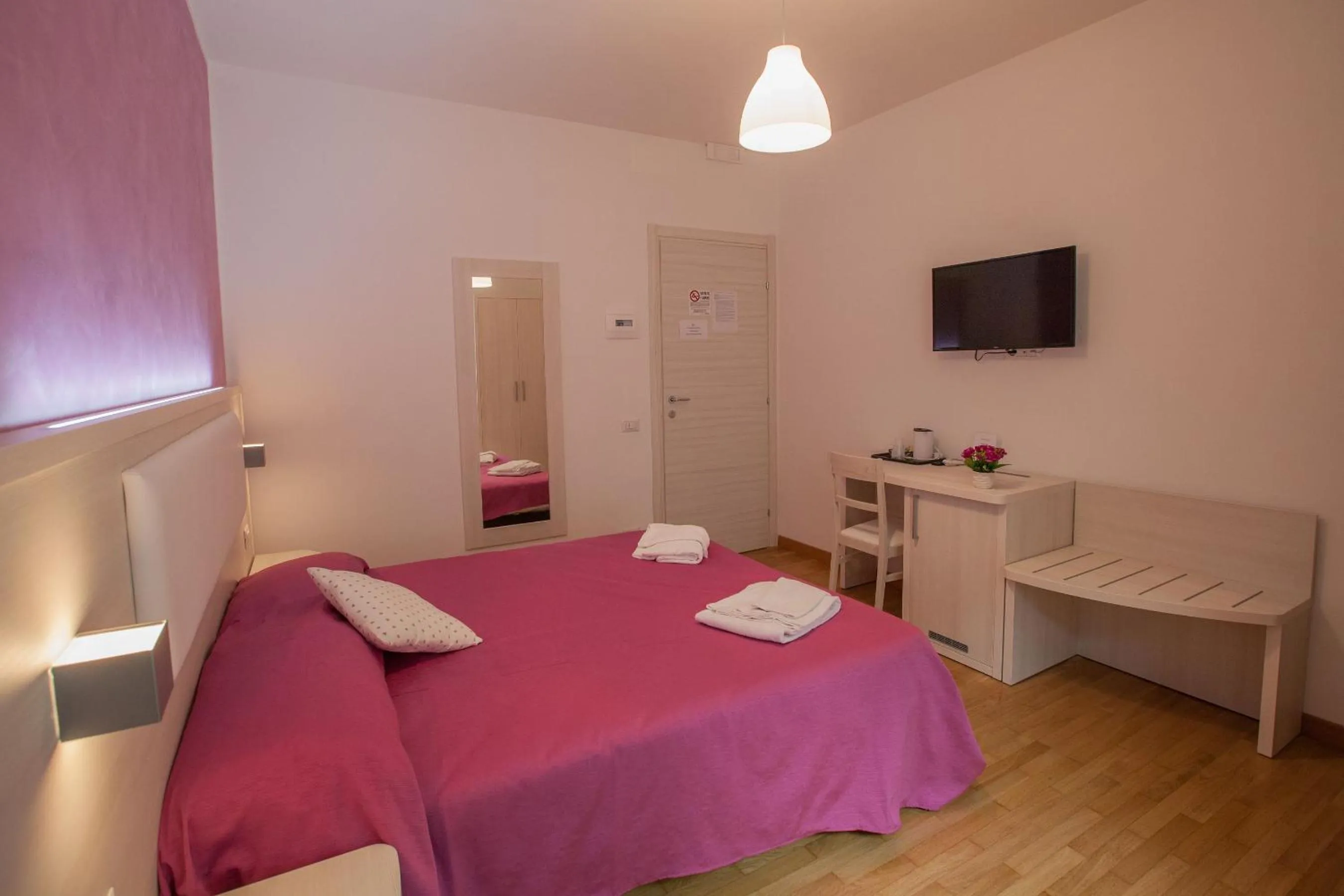 Photo of the whole room, Bed in B&B Momenti Romani