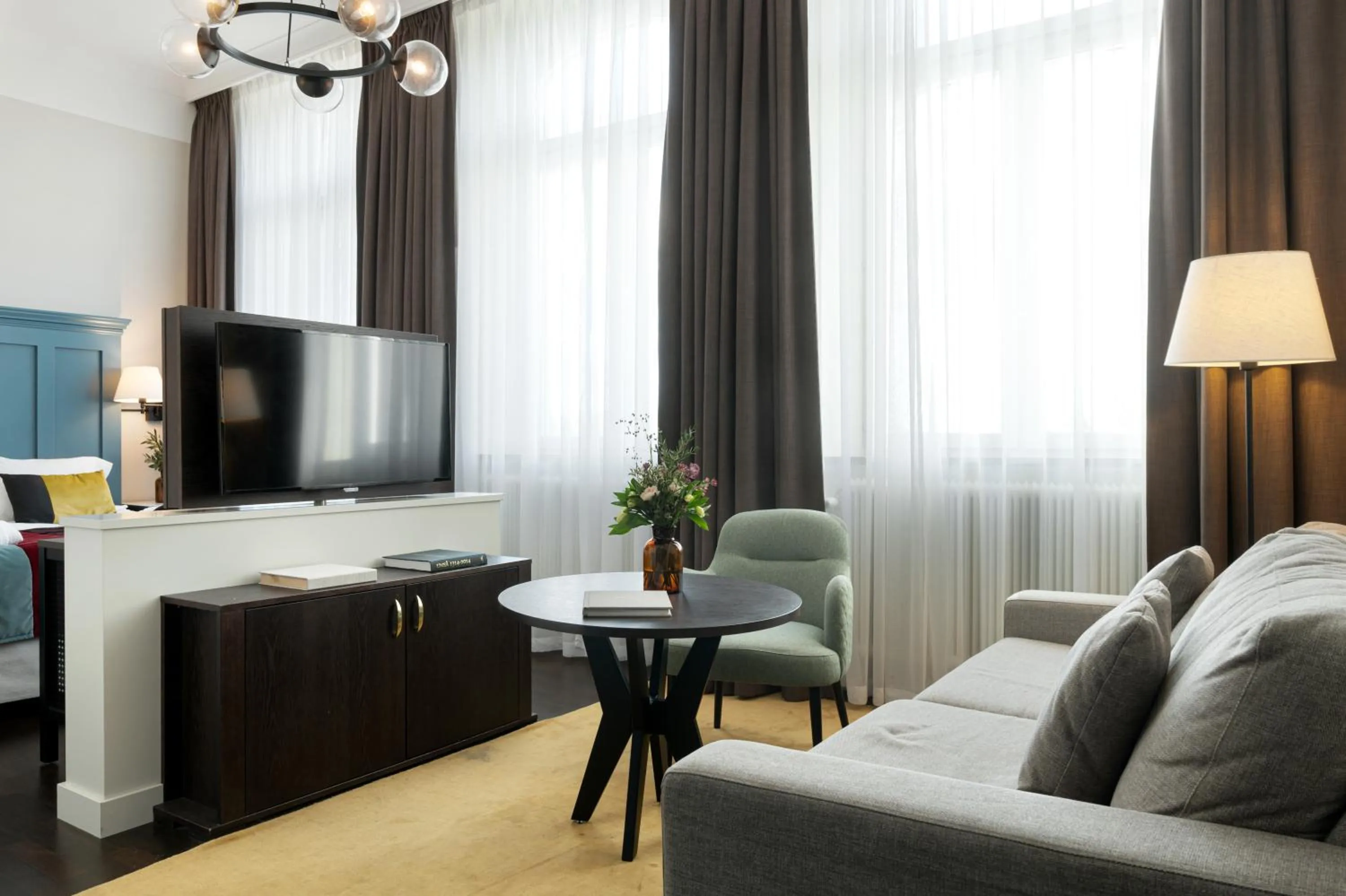 TV and multimedia in Elite Hotel Mimer