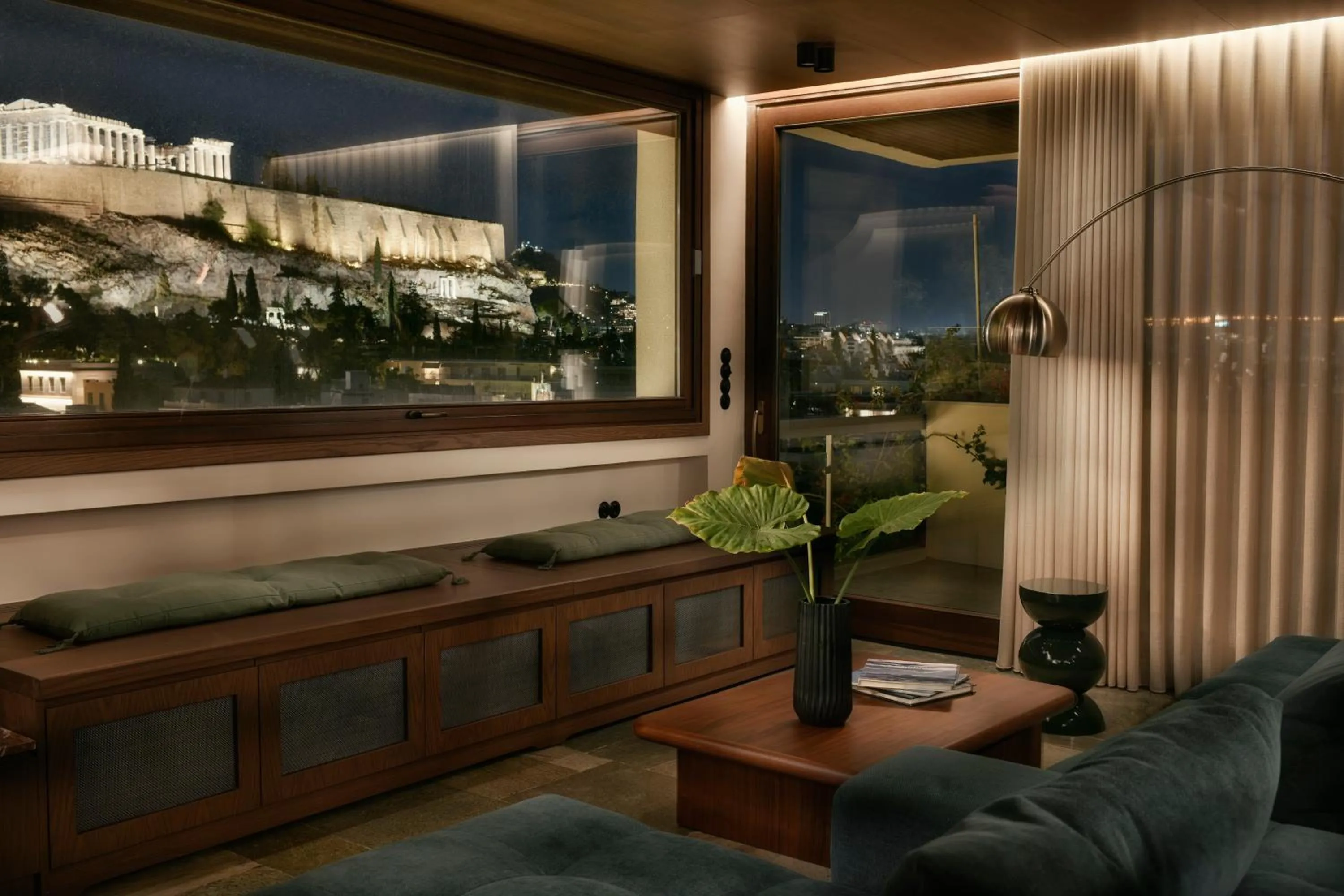 KARYATIS LUXURY MAISONETTE by K&K