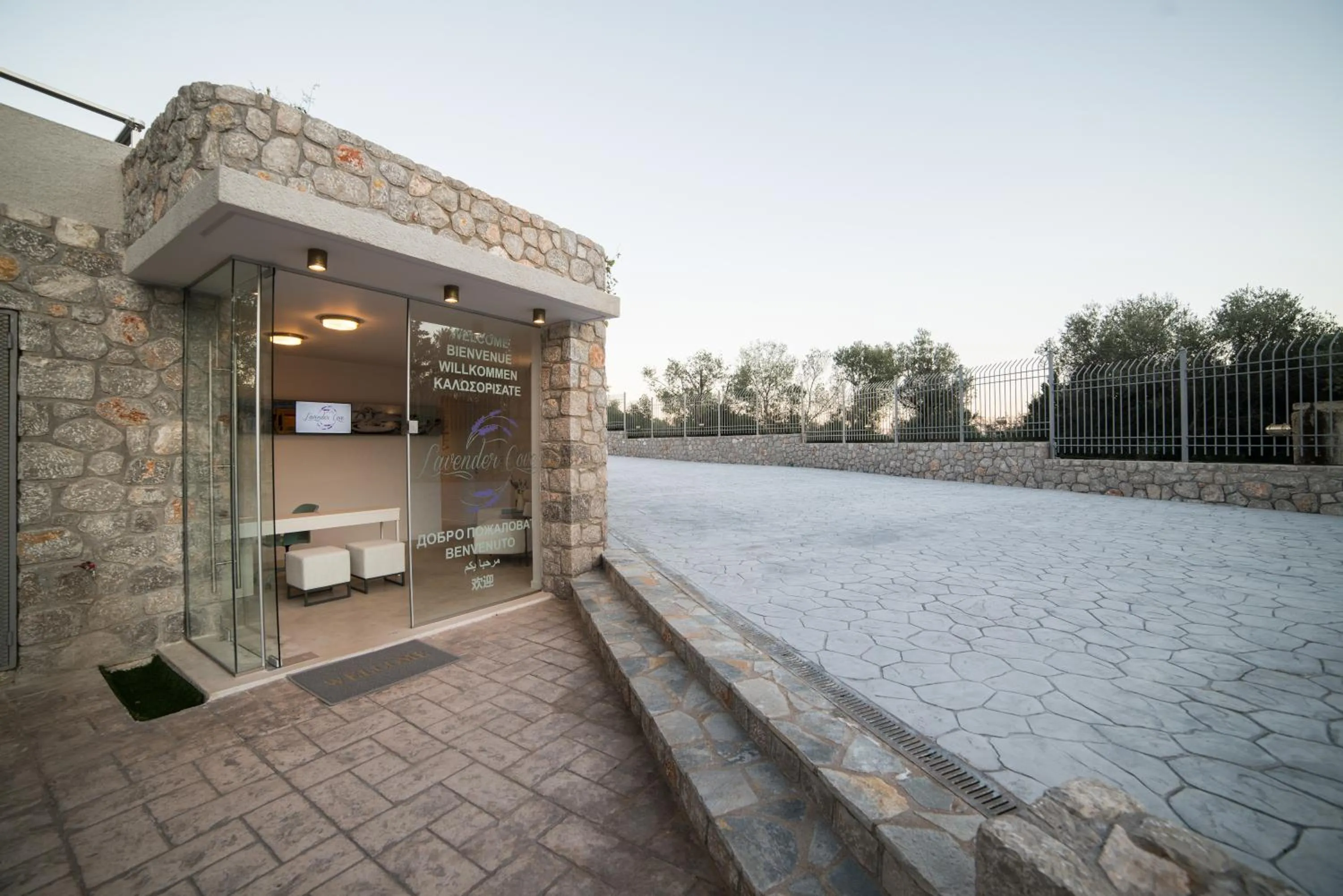 Facade/entrance in Lavender Cove