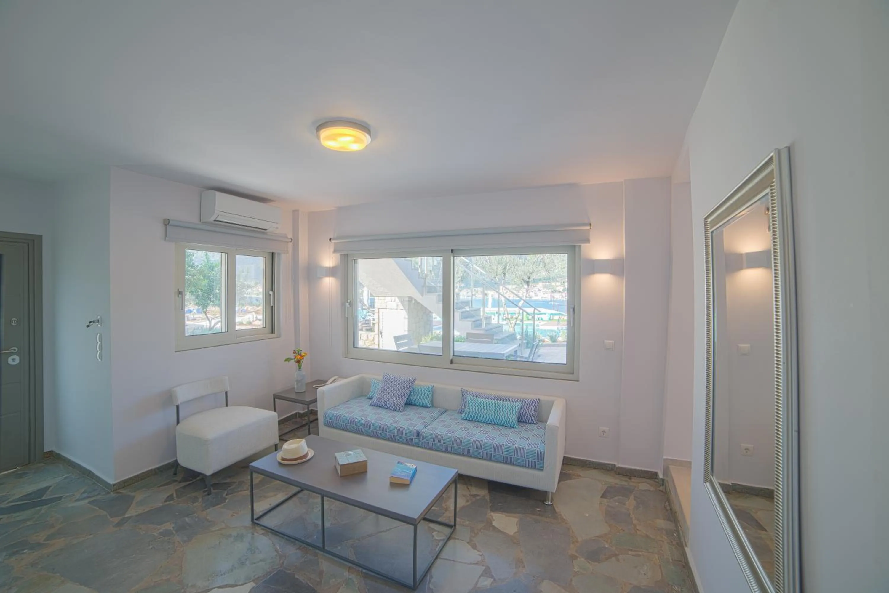 Communal lounge/ TV room in Lavender Cove