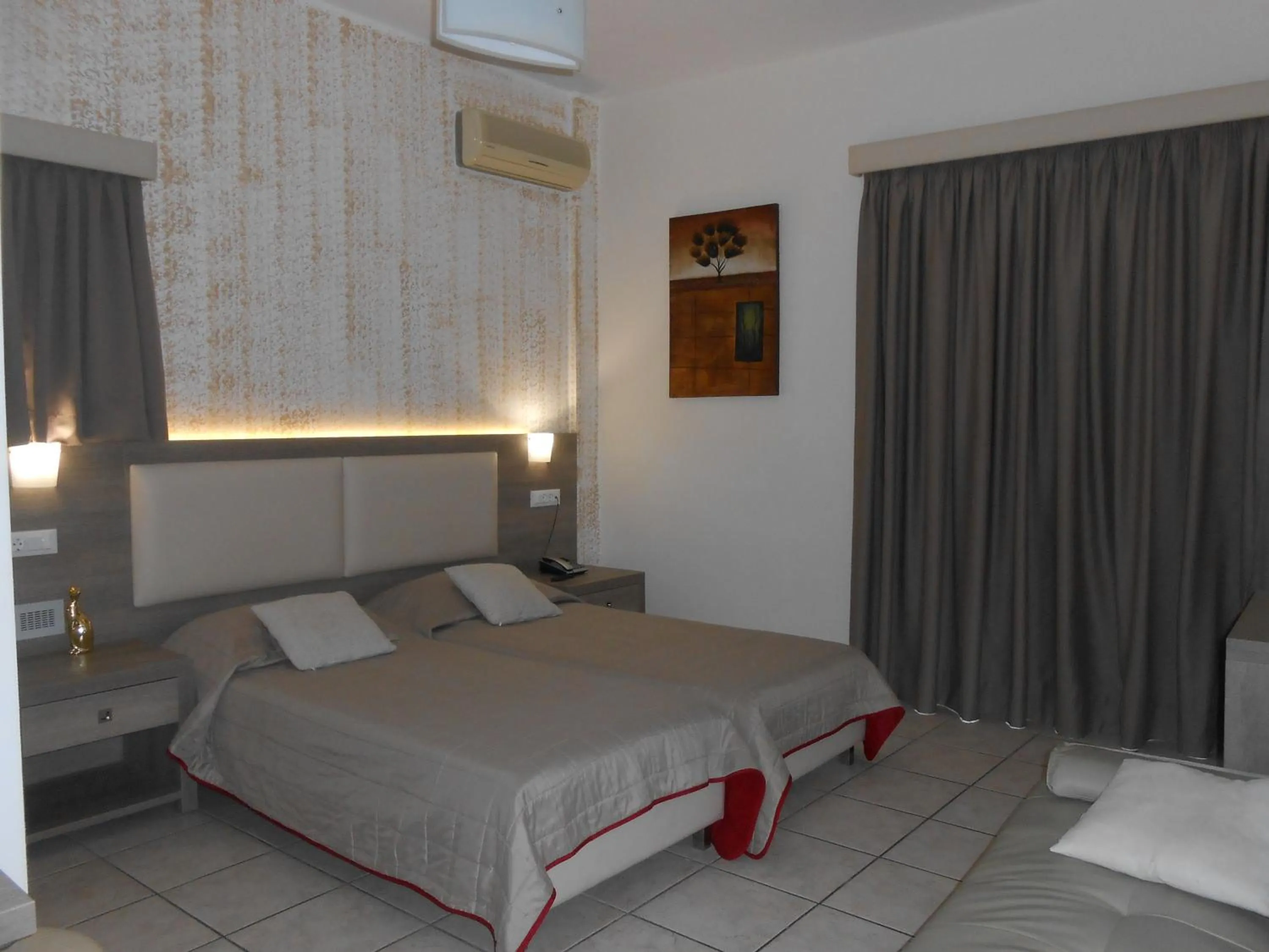 Bedroom, Bed in Voula Hotel