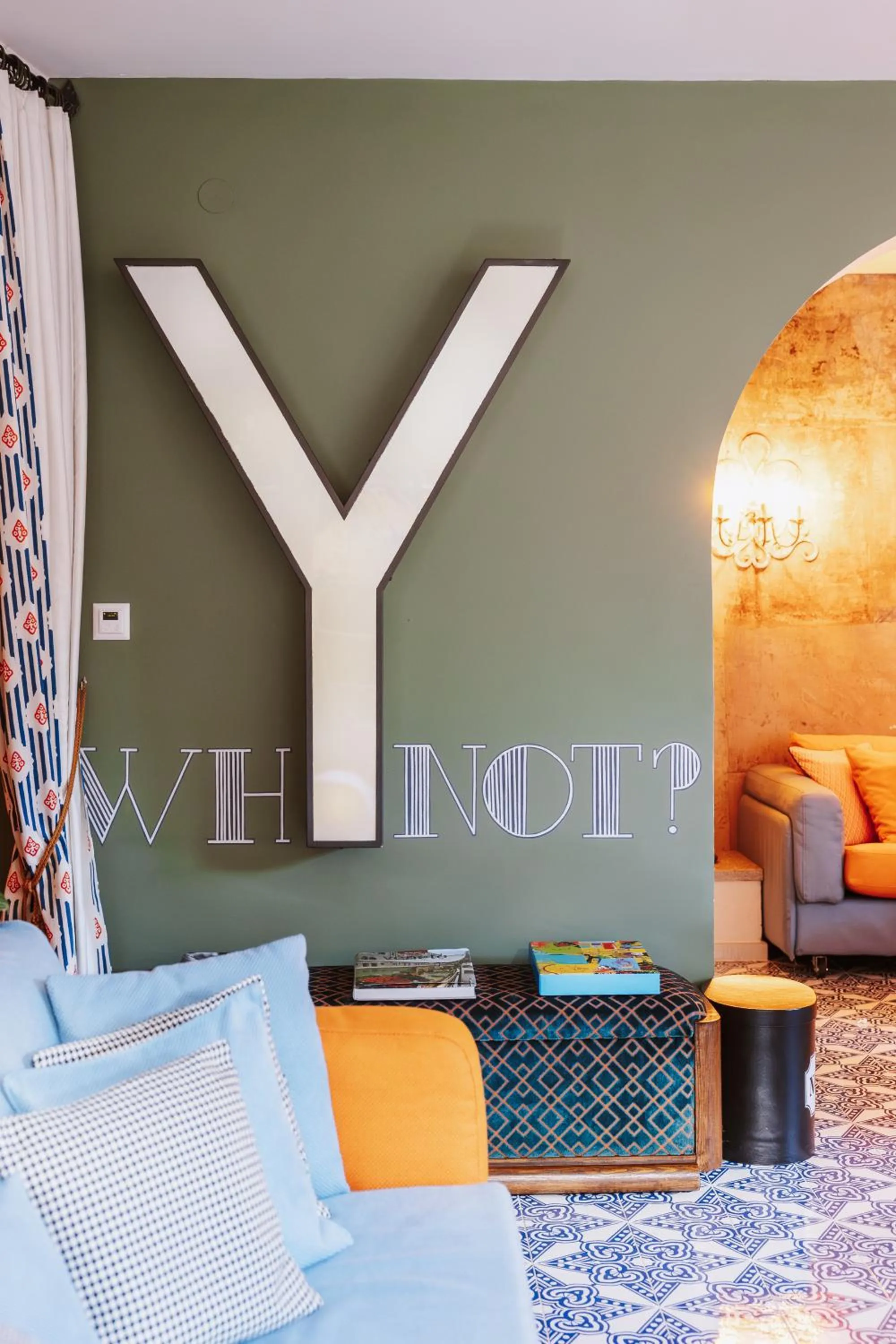 Library in Art Hotel Riposo