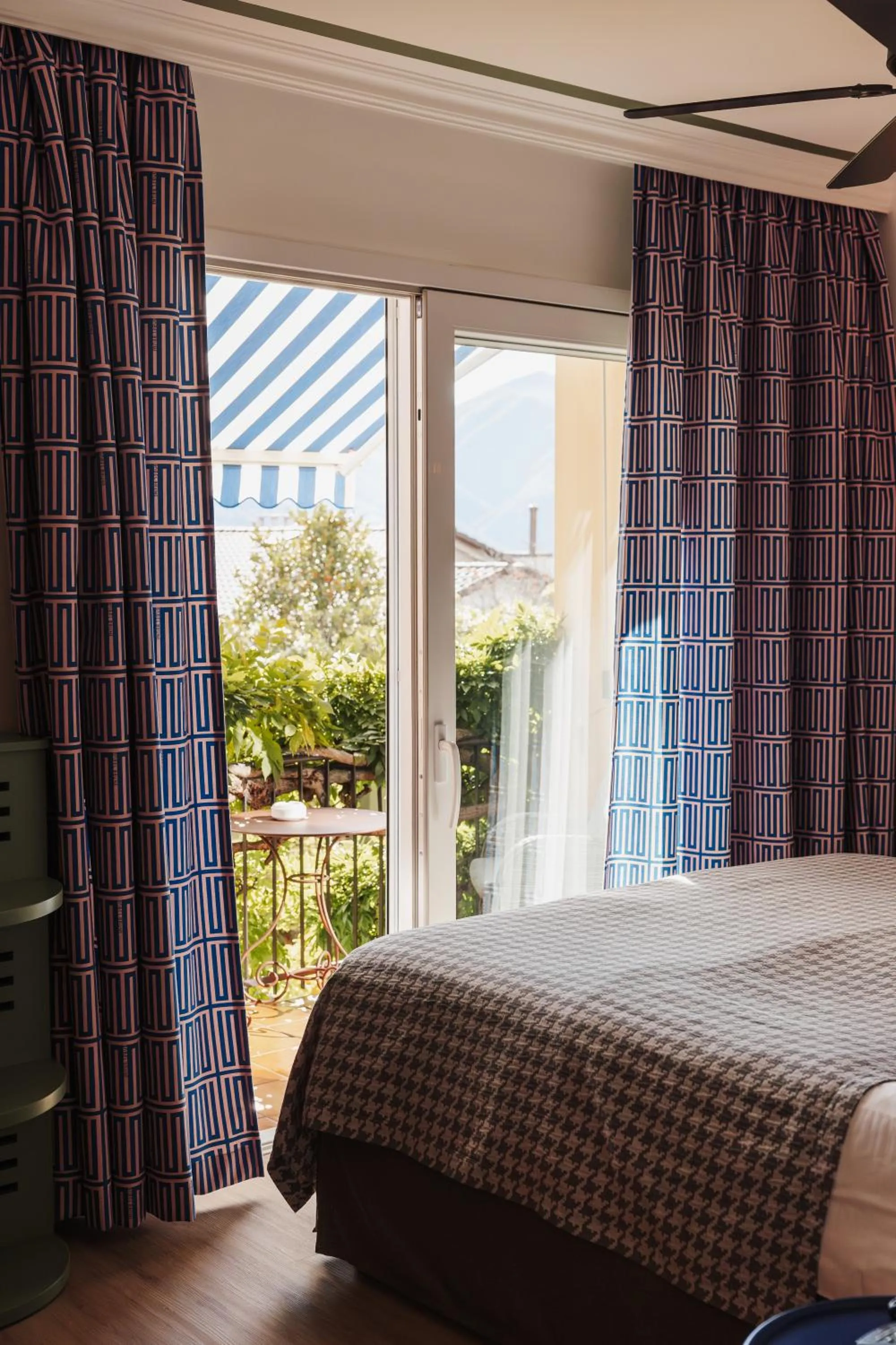 Bed in Art Hotel Riposo