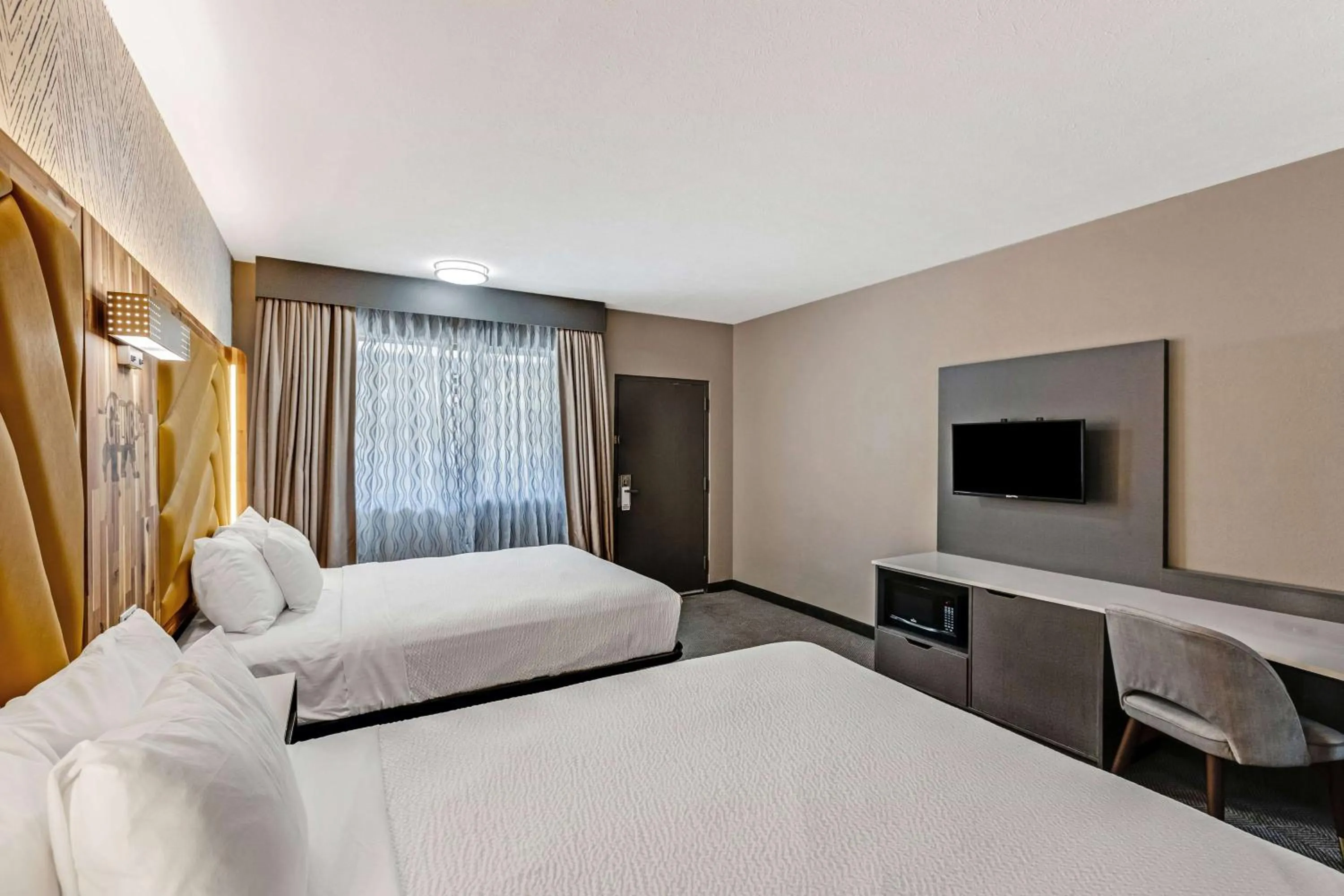 Photo of the whole room, Bed in The Wander Hotel