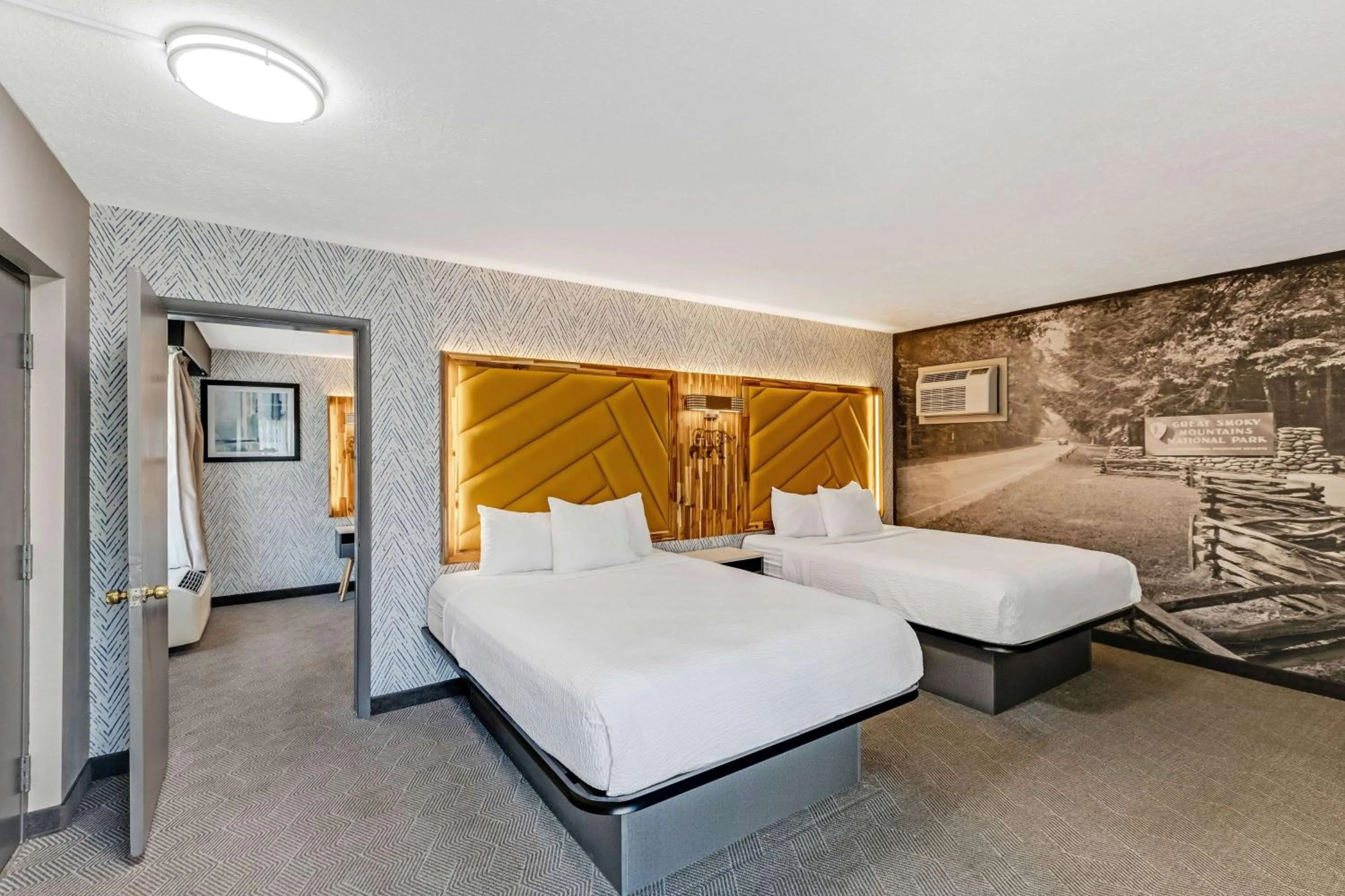 Photo of the whole room, Bed in The Wander Hotel