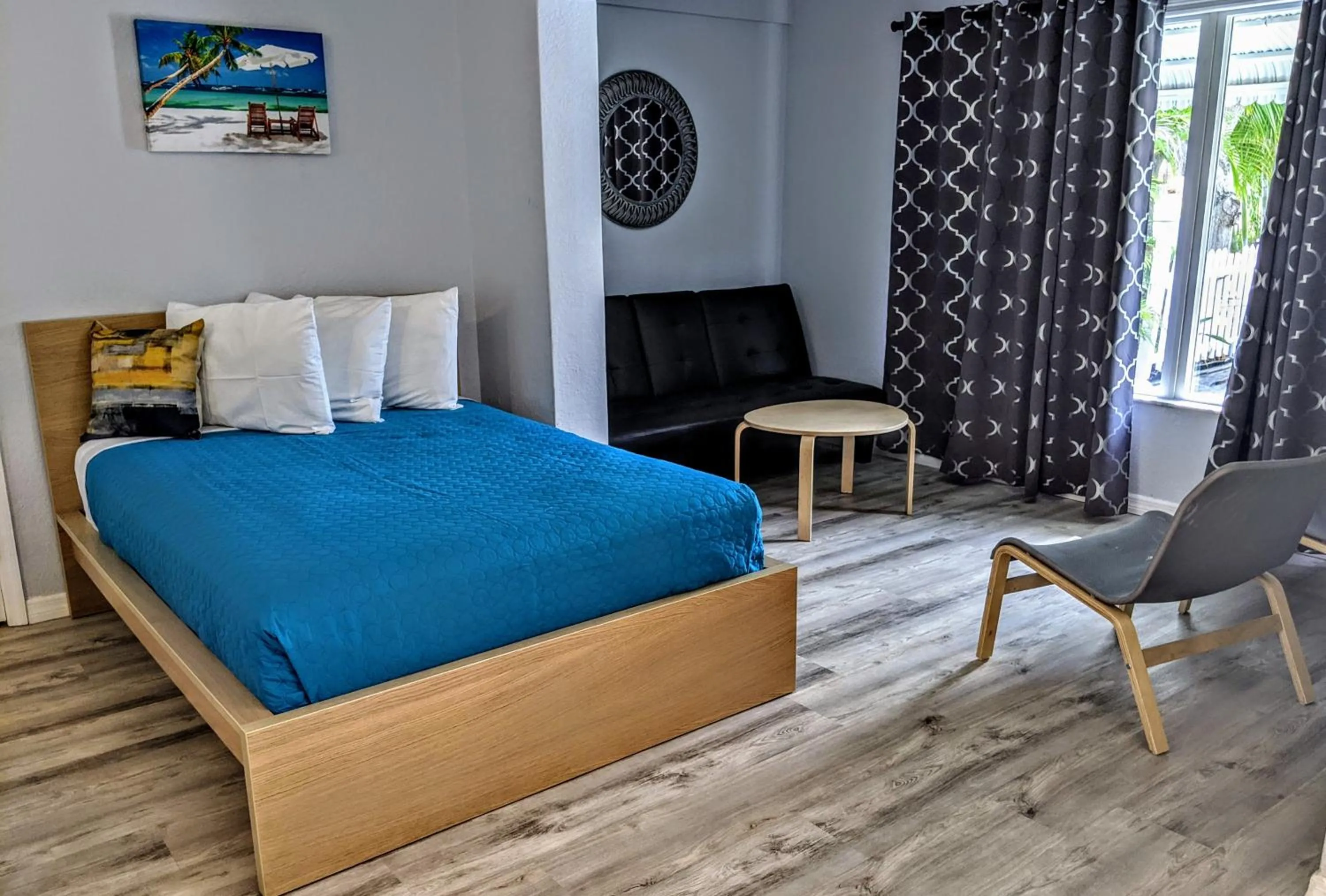 Bed in Johns Pass Beach Motel - Treasure Island Beach