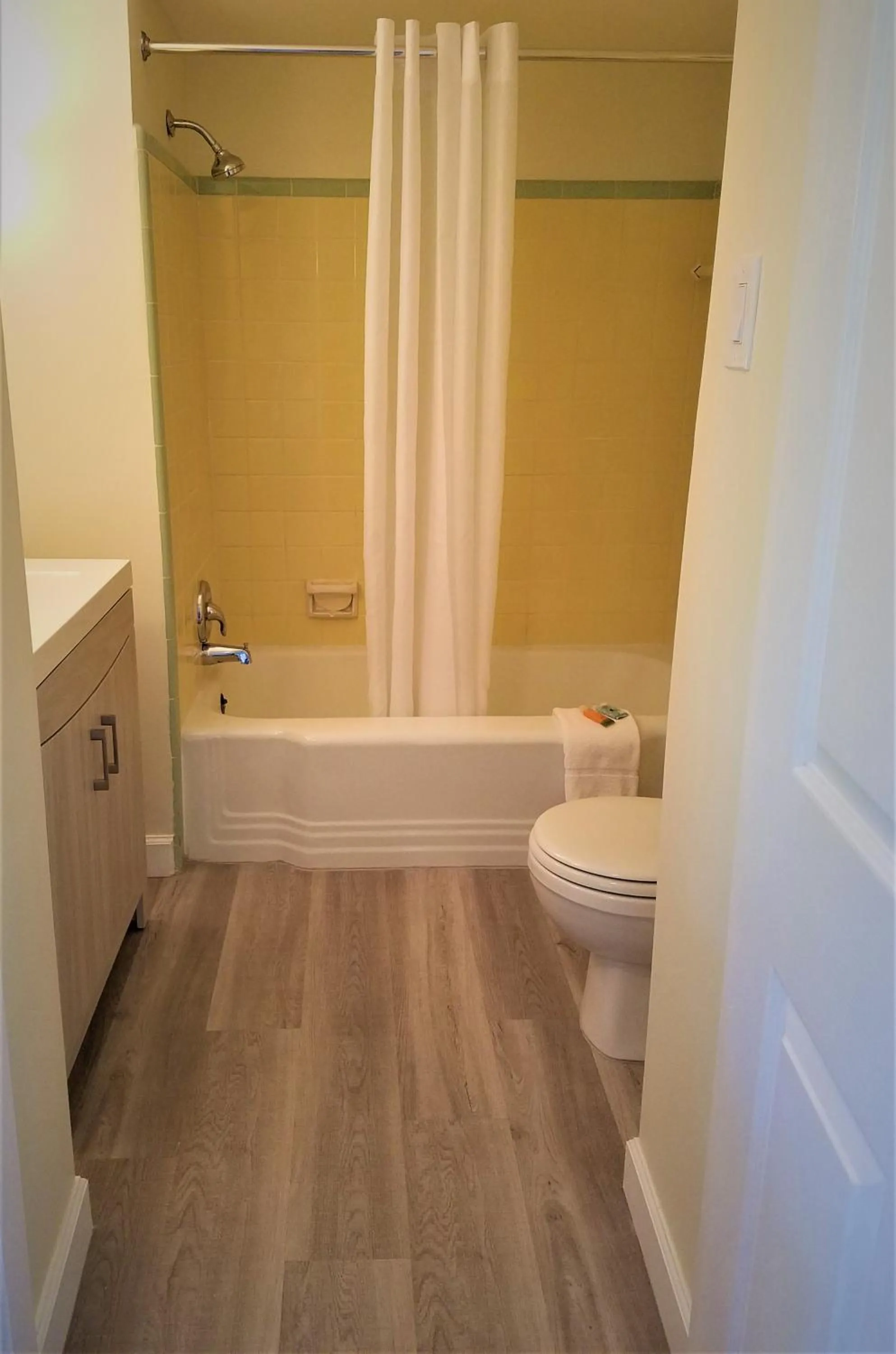 Bathroom in Johns Pass Beach Motel - Treasure Island Beach