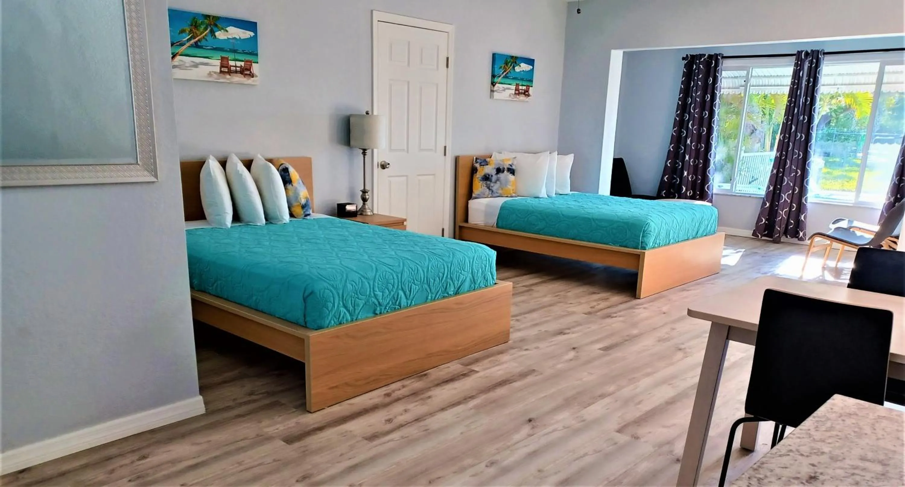 Bed in Johns Pass Beach Motel - Treasure Island Beach