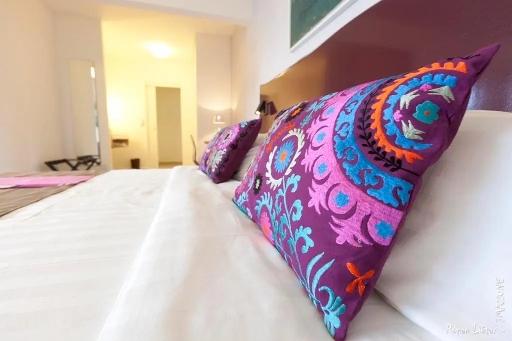 Decorative detail, Bed in Hotel Ker Alberte