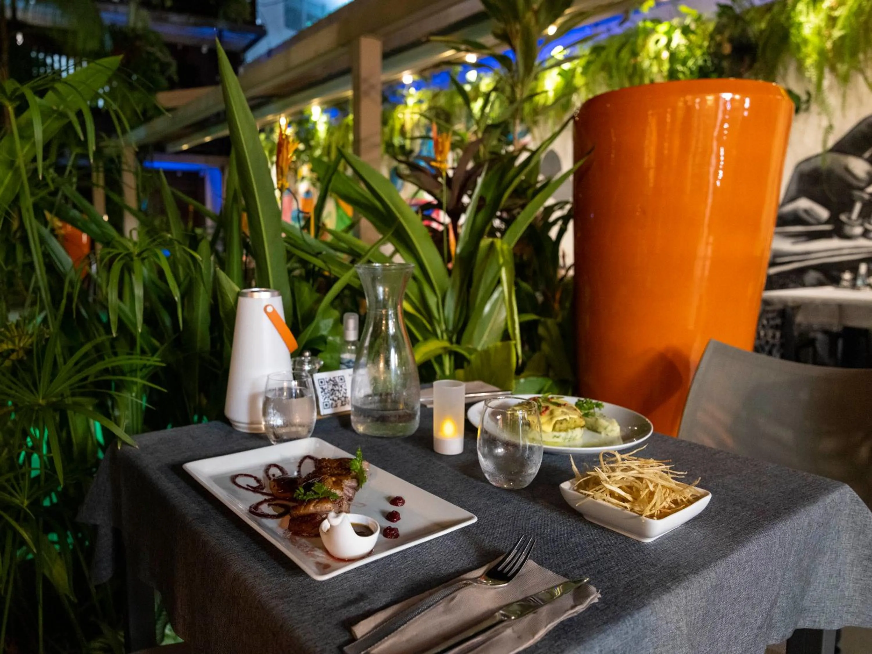 Restaurant/places to eat in Hotel Ker Alberte