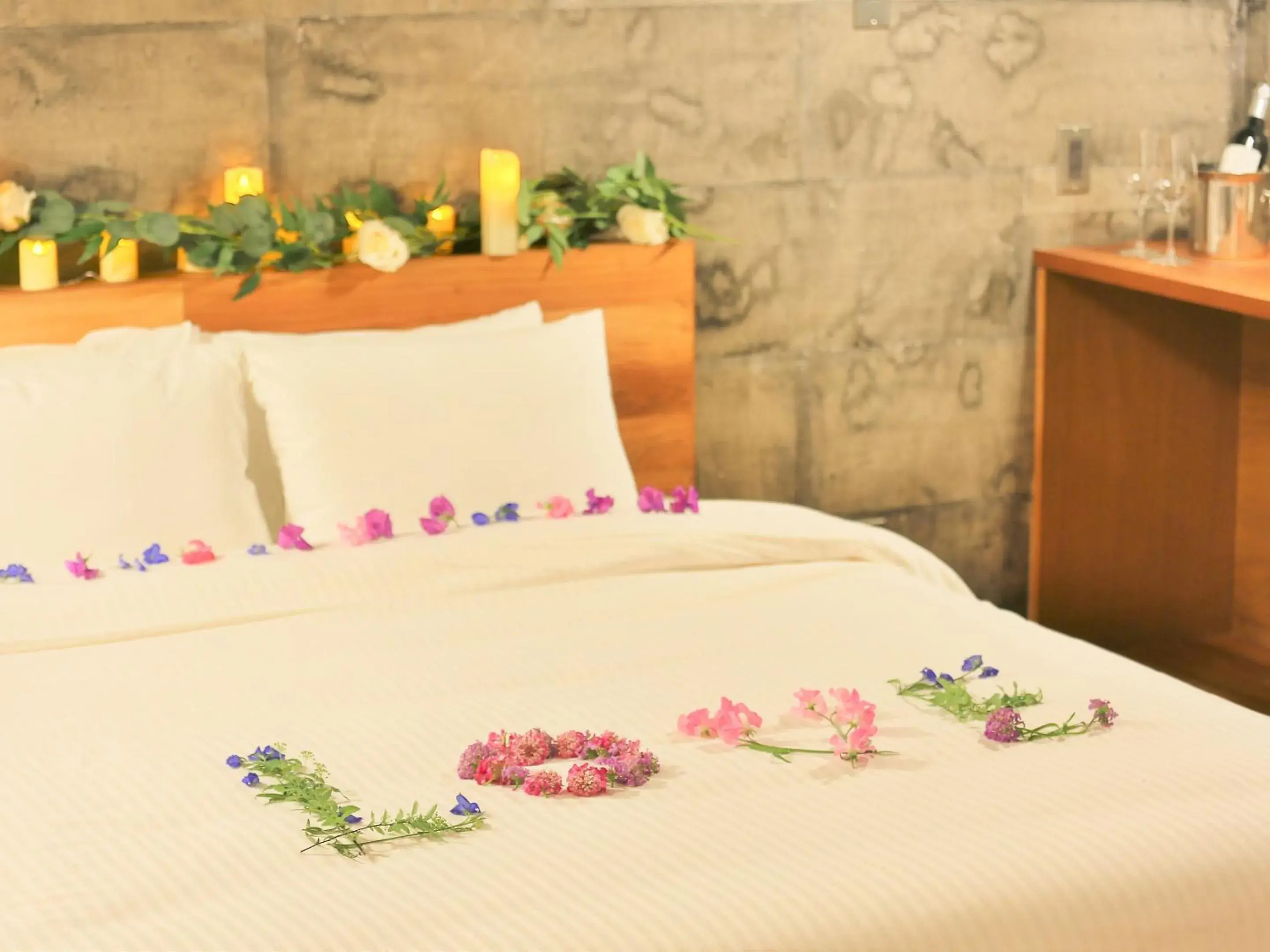 room service, Bed in Mukaka Villa room service, Bed in Mukaka Villa