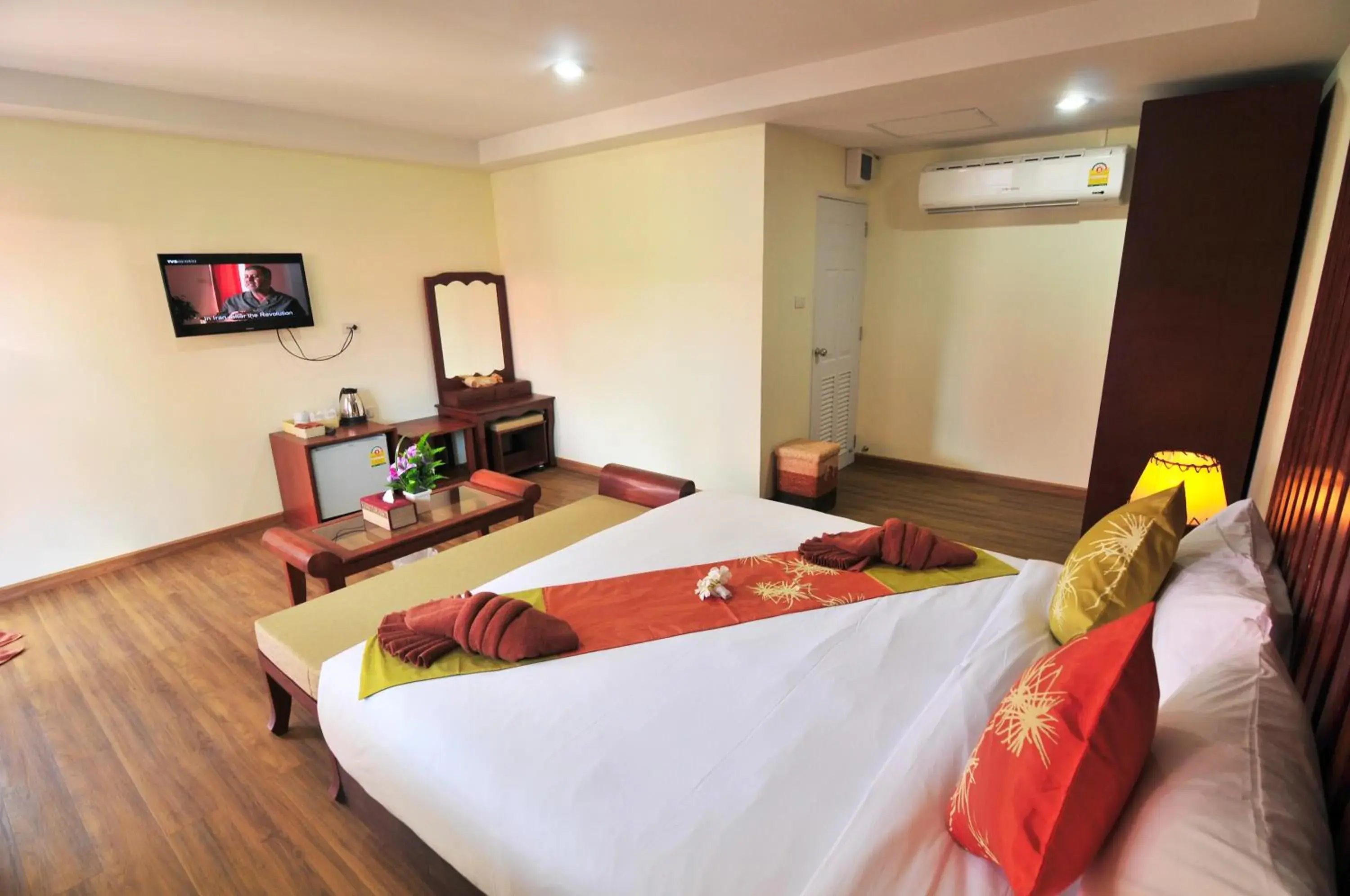 Bed in Phi Phi Little Star Resort Bed in Phi Phi Little Star Resort