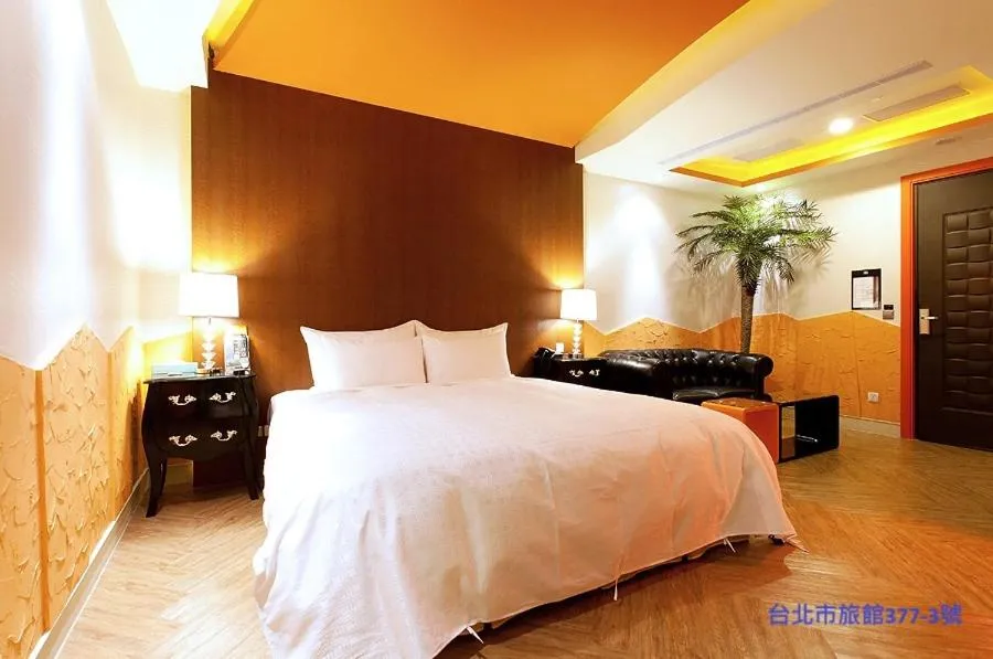 Bed in 探索汽車旅館 延平館 台北市旅館377-3號