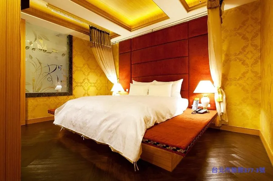 Bed in 探索汽車旅館 延平館 台北市旅館377-3號