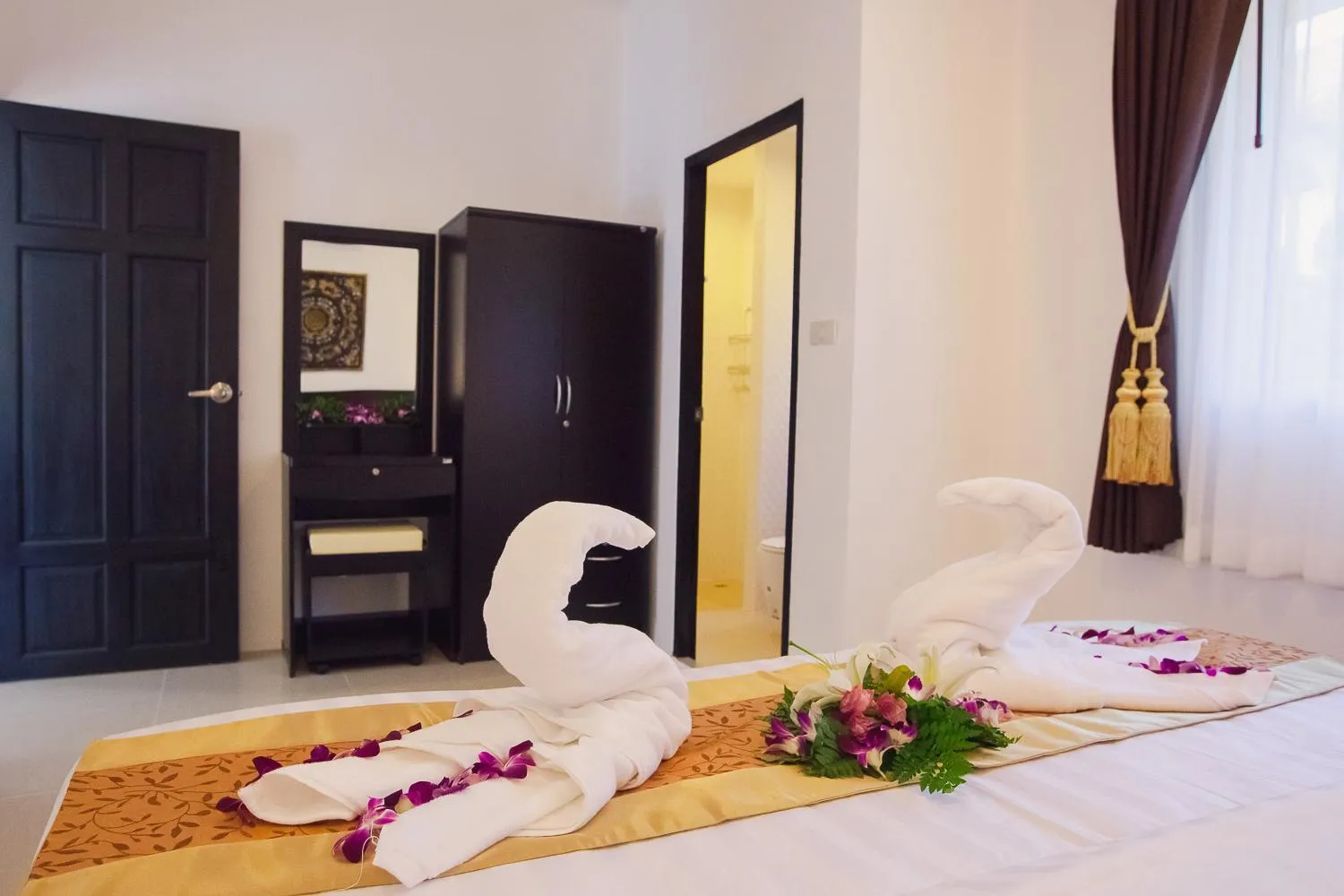 Decorative detail, Bed in Lux Family Villas Krabi Ao Nang