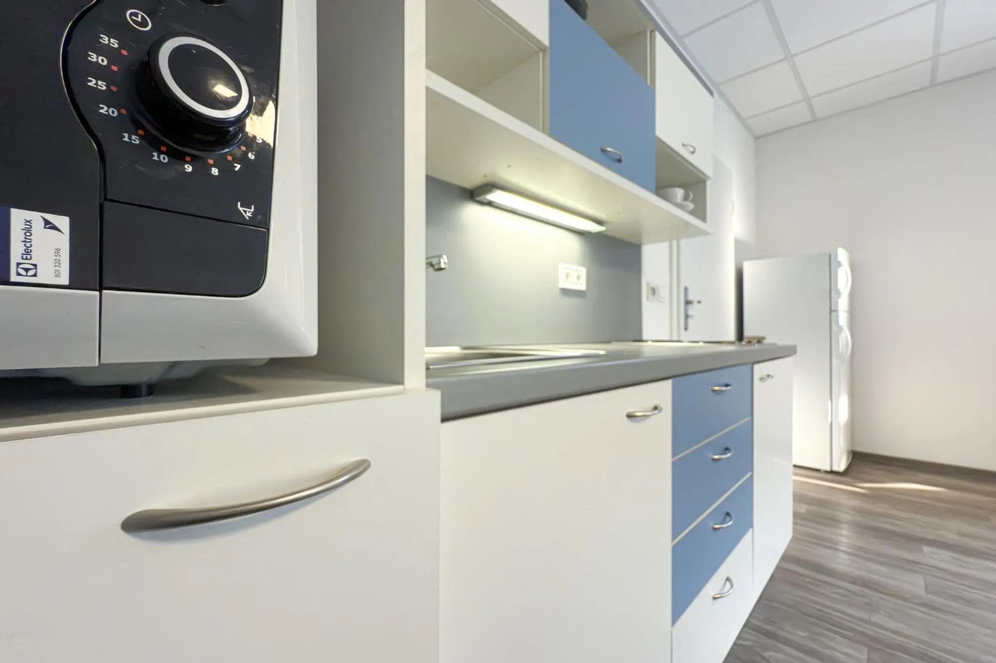 Kitchen or kitchenette in Aparthotel DKS