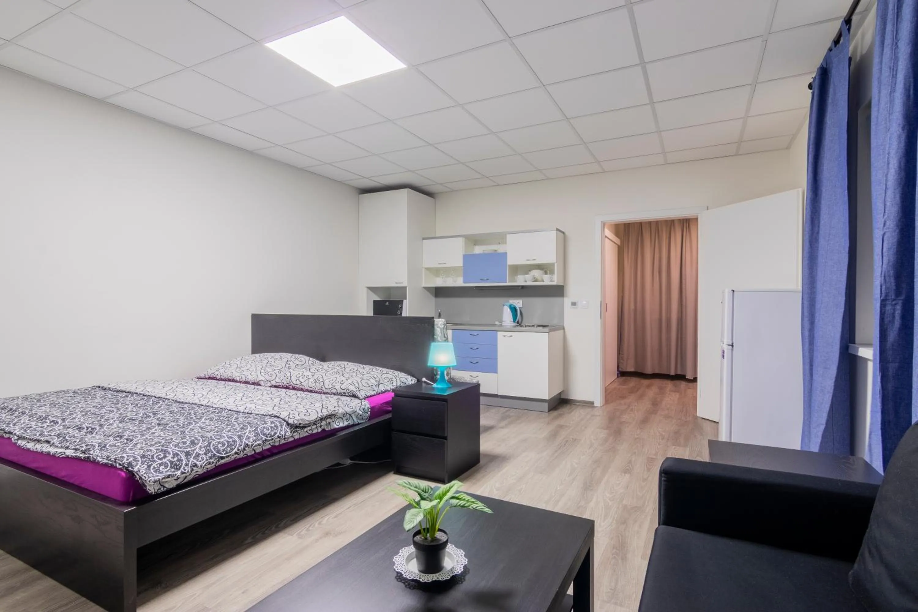 Kitchen or kitchenette, Bed in Aparthotel DKS