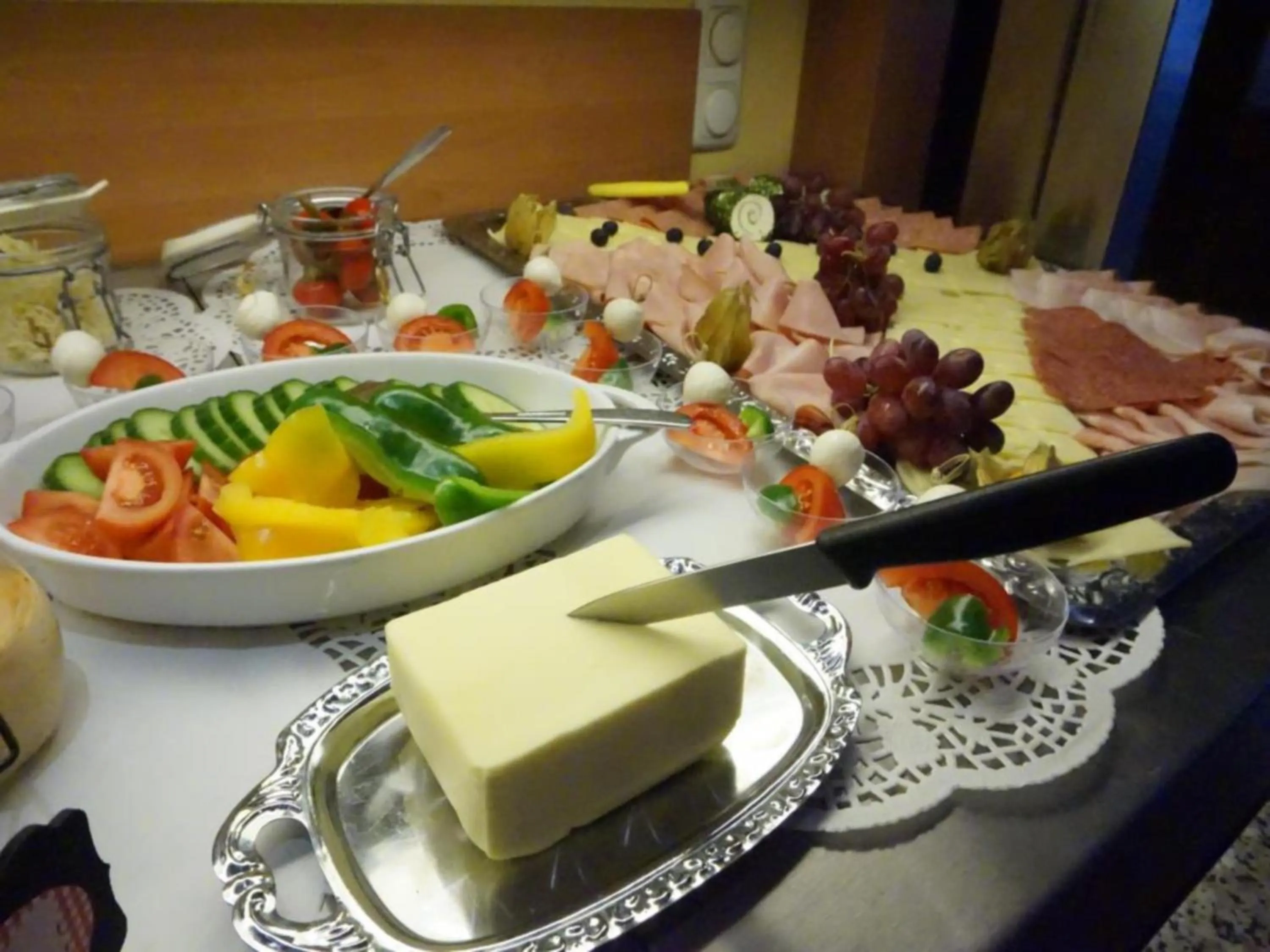 Buffet breakfast in Hotel & Wirtshaus Hödl-Kaplan