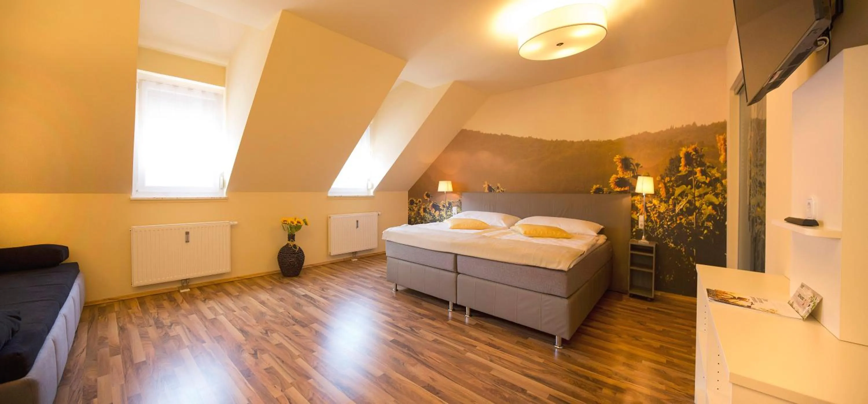 Shower, Bed in Hotel & Wirtshaus Hödl-Kaplan