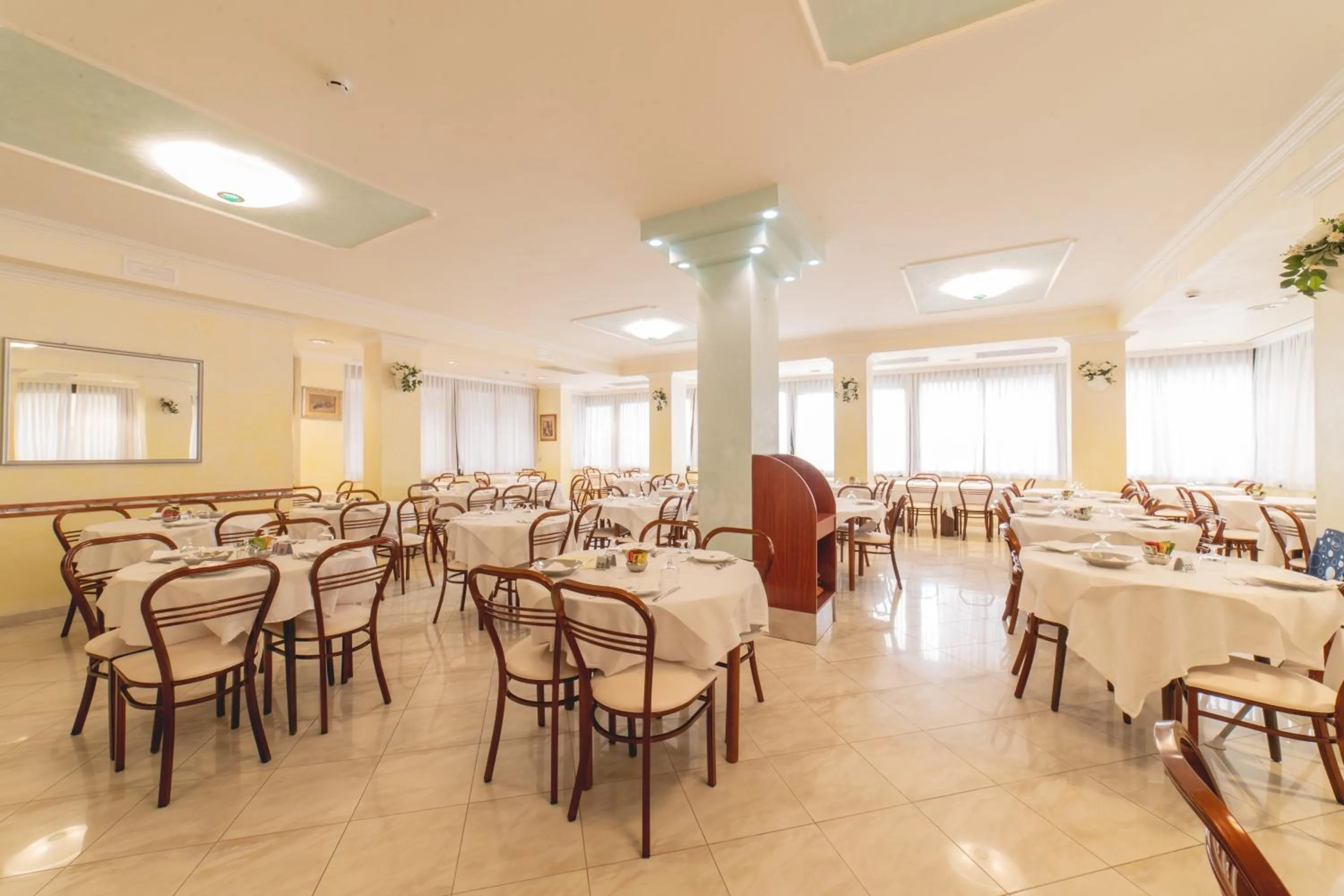 Restaurant/places to eat in Hotel Cavalli