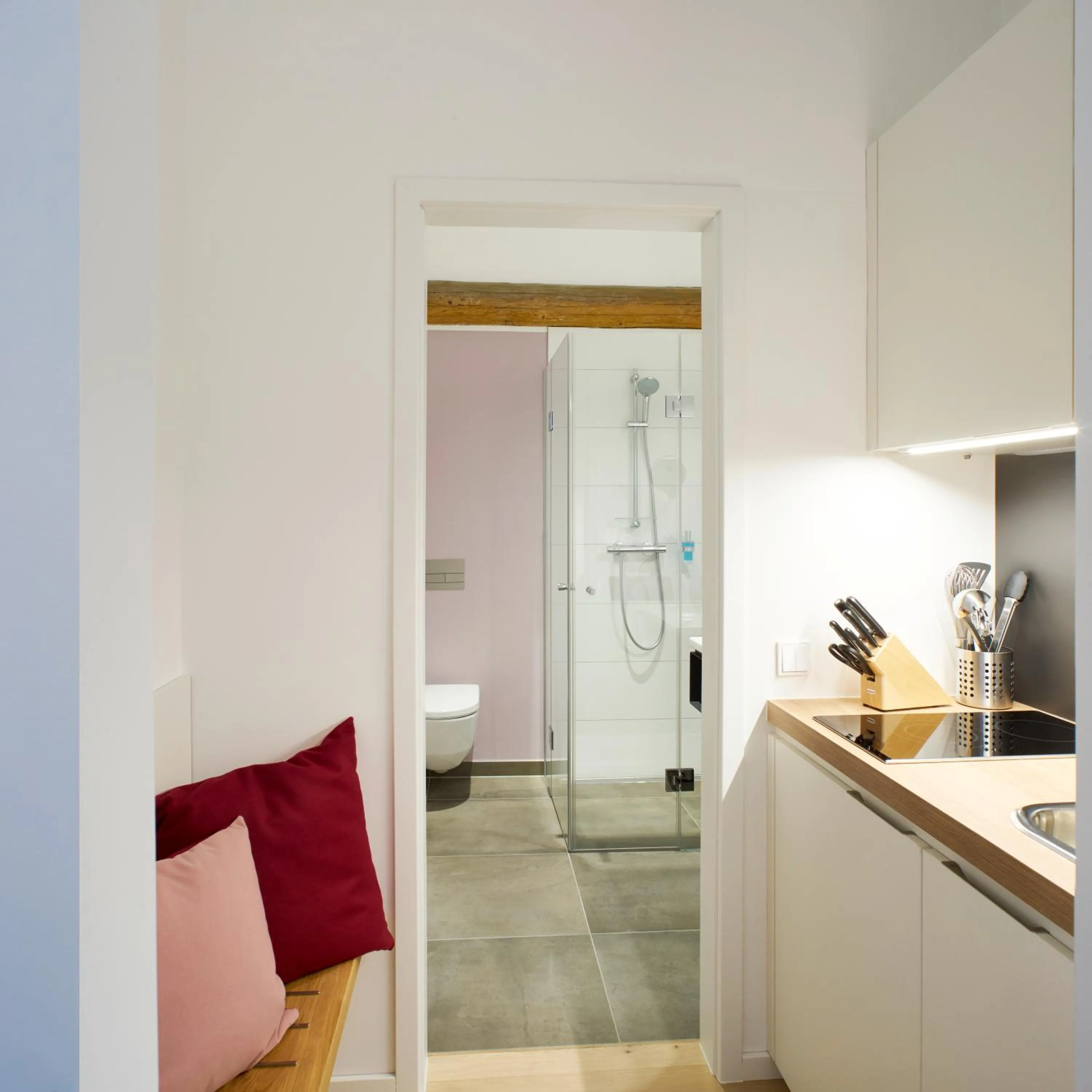 Kitchen or kitchenette in meinwolfsburg hotel auf dem rittergut vormals Yard Boarding Hotel