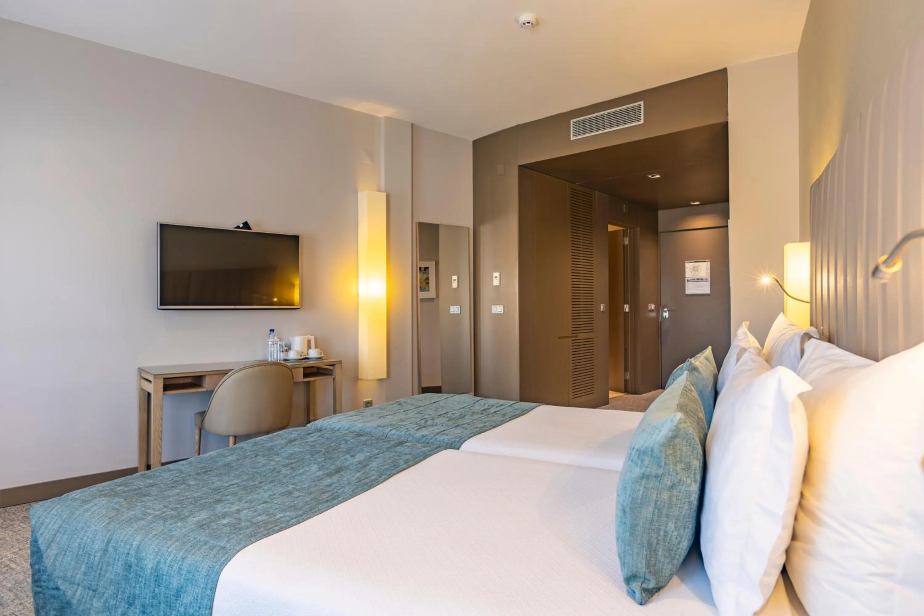 Bed in Montebelo Girassol Maputo Hotel