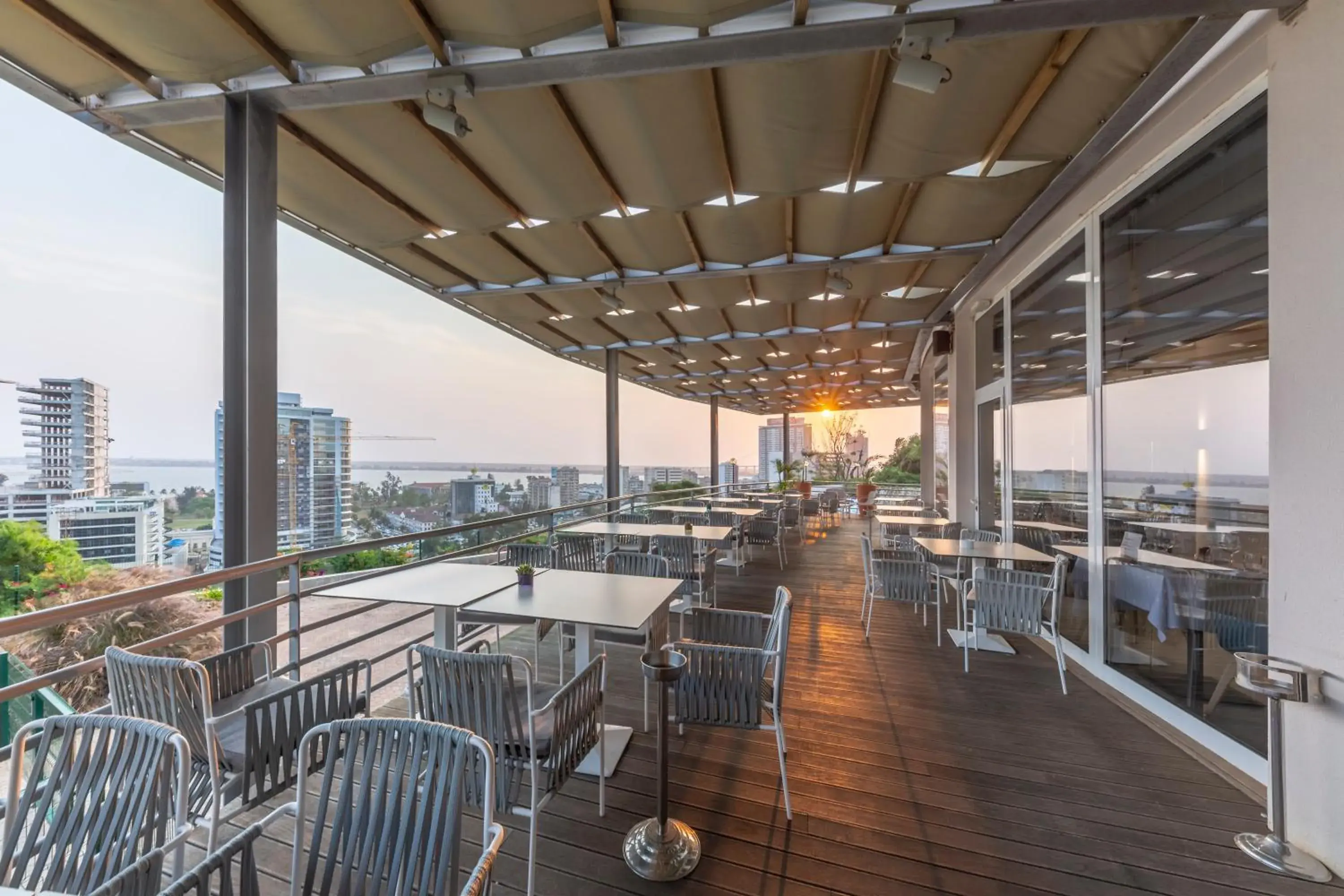 Restaurant/places to eat in Montebelo Girassol Maputo Hotel Restaurant/places to eat in Montebelo Girassol Maputo Hotel