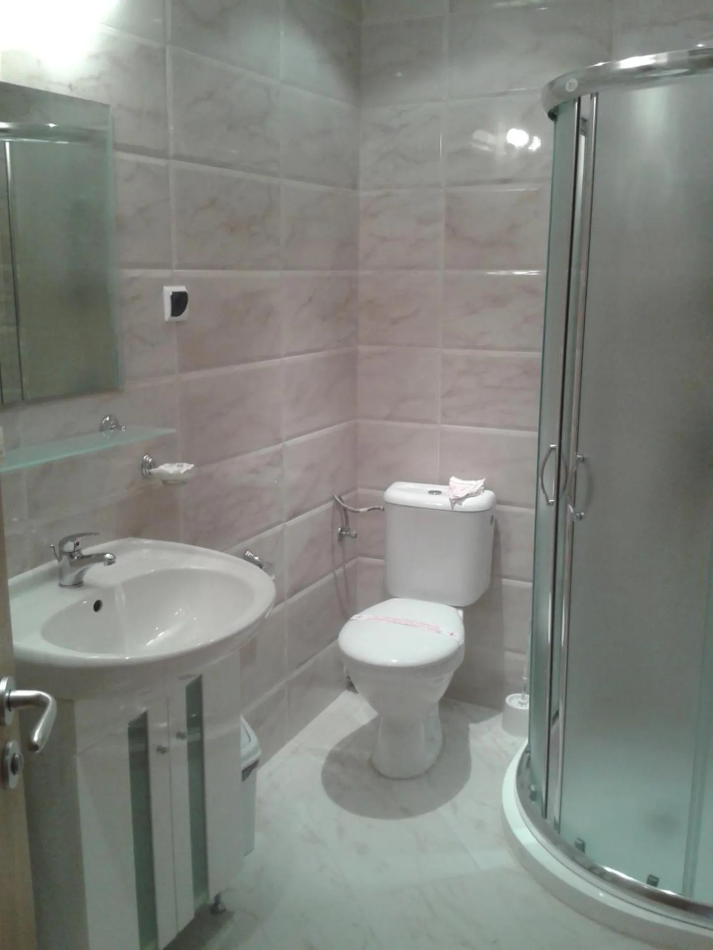 Bathroom in Hotel Seasons 3