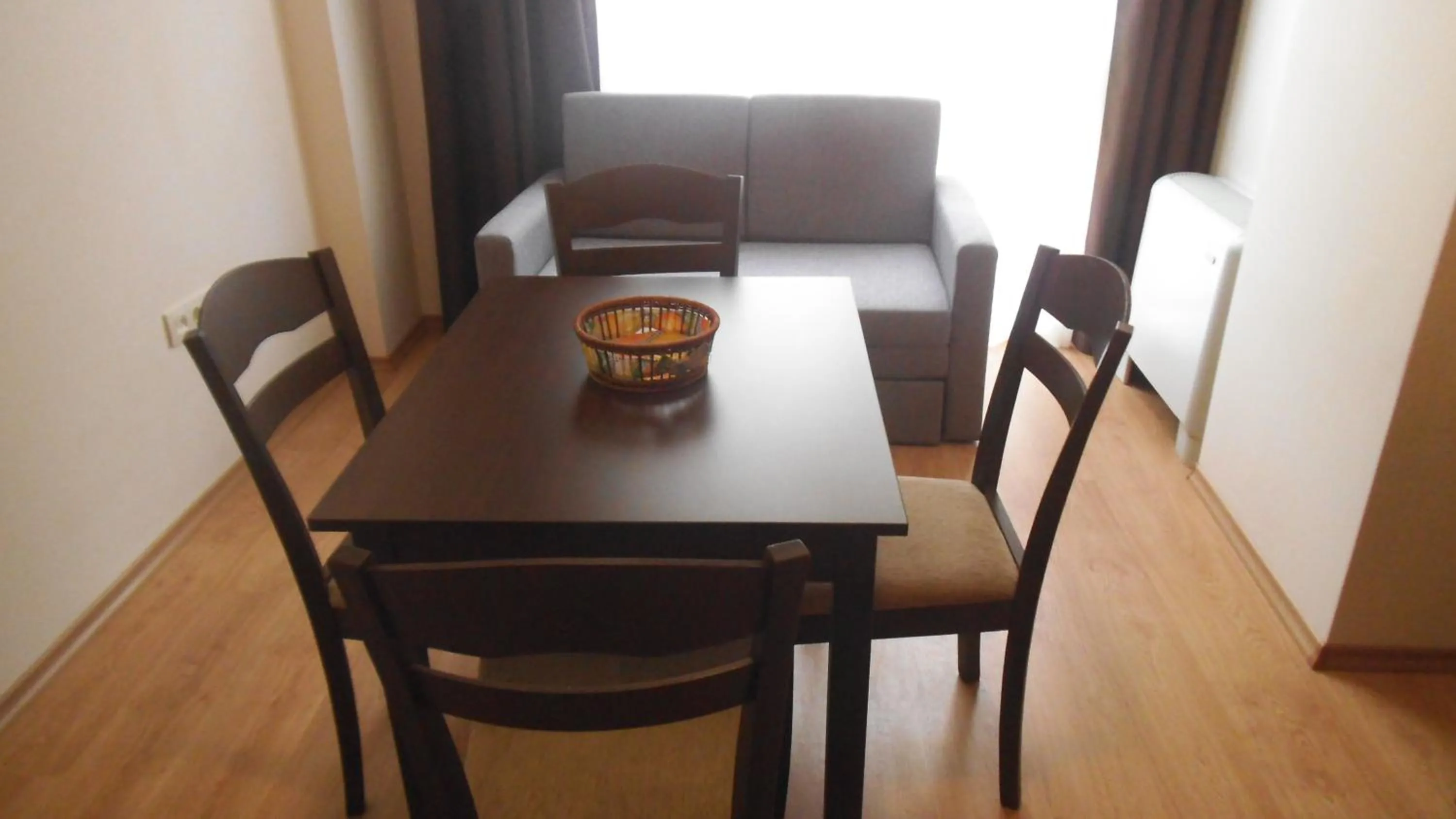 Dining area in Hotel Seasons 3