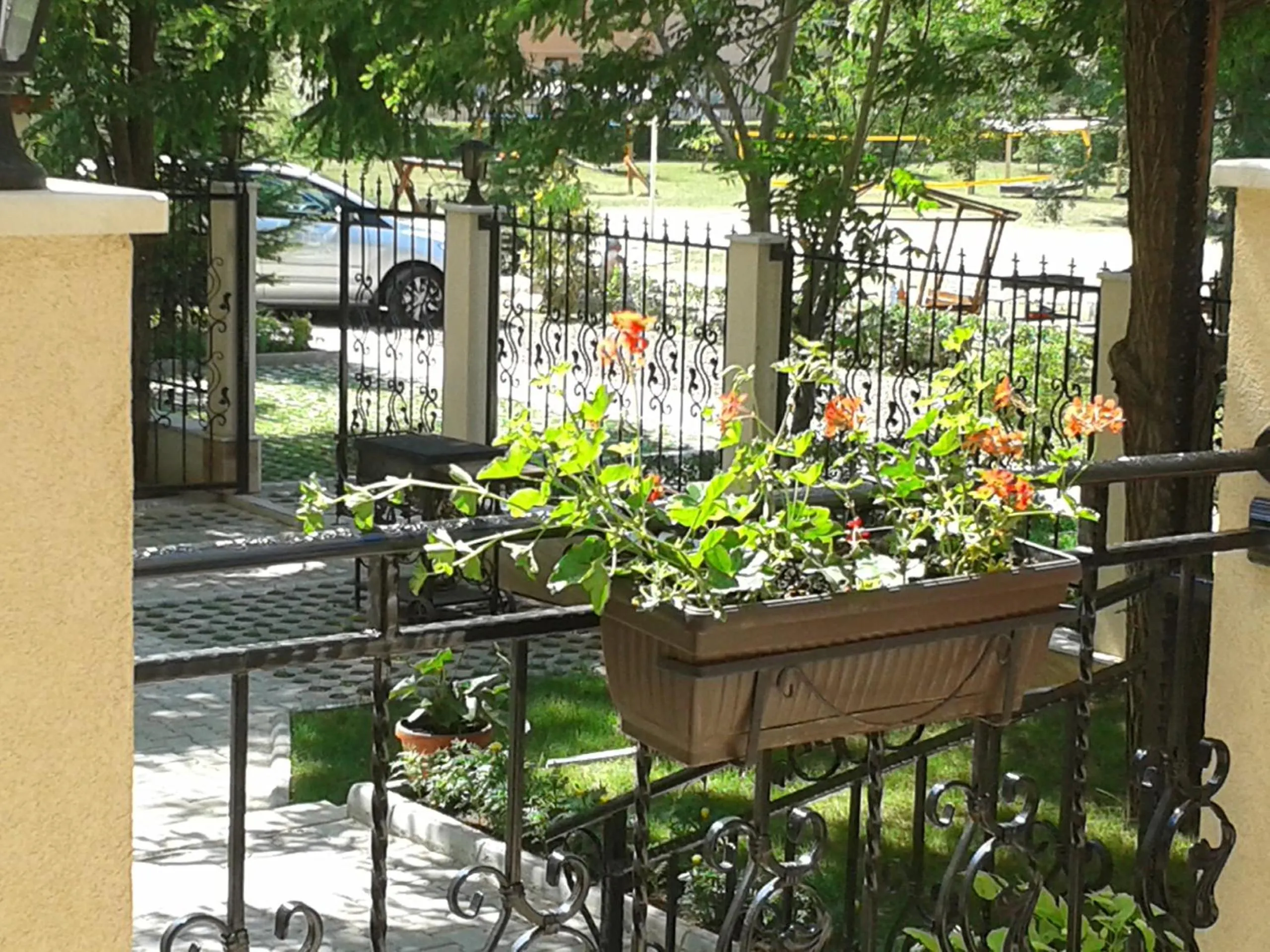 Patio in Hotel Seasons 3