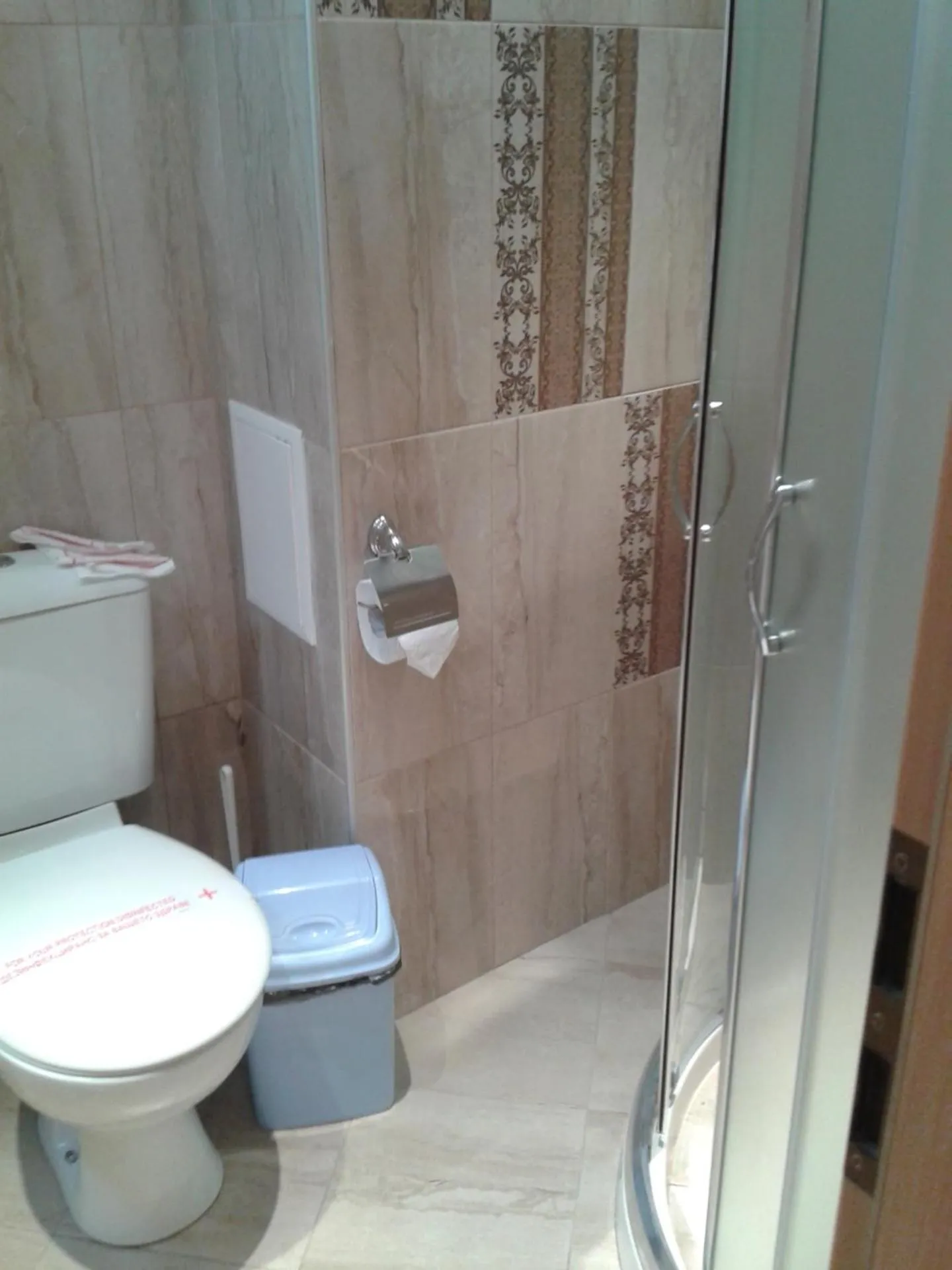Bathroom in Hotel Seasons 3