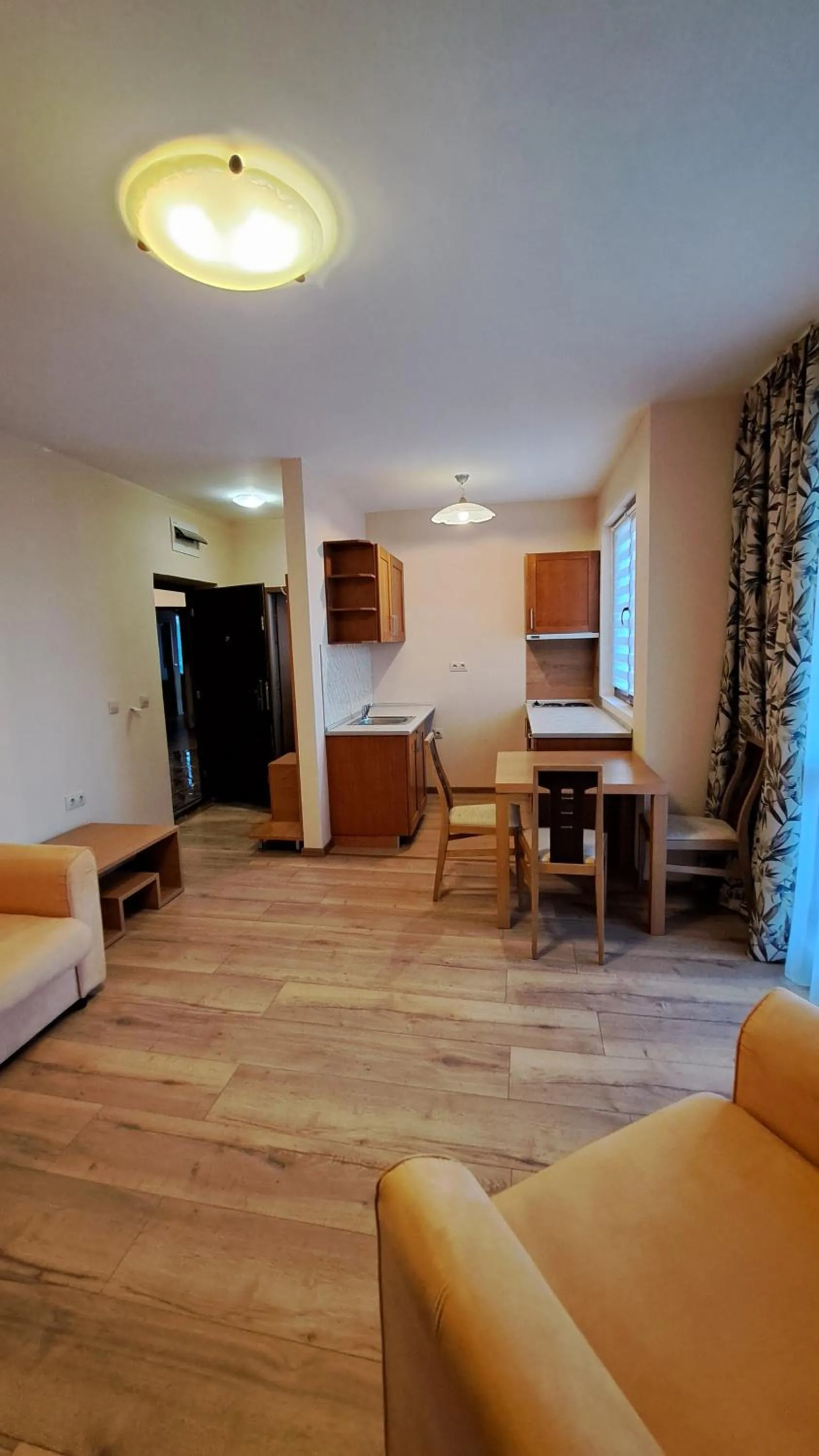 Kitchen or kitchenette, Bed in Hotel Seasons 3