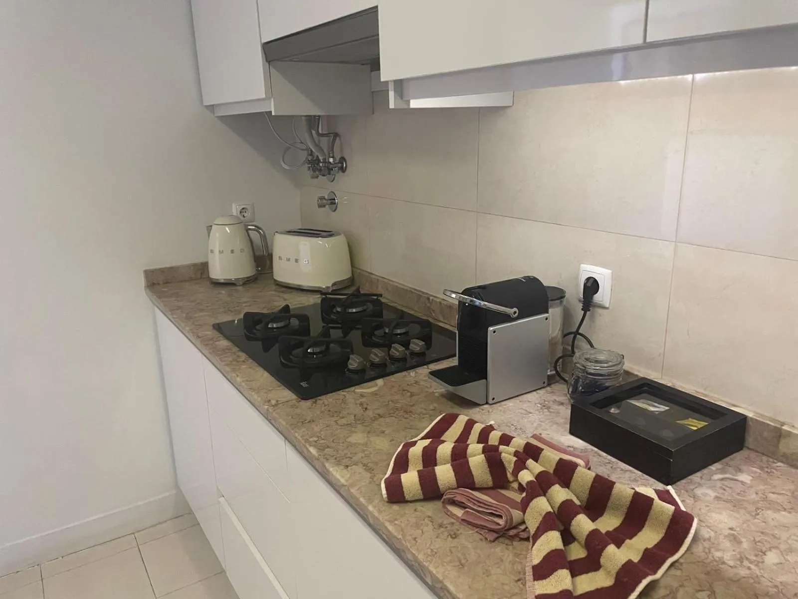 Coffee/tea facilities in Otília Apartamentos