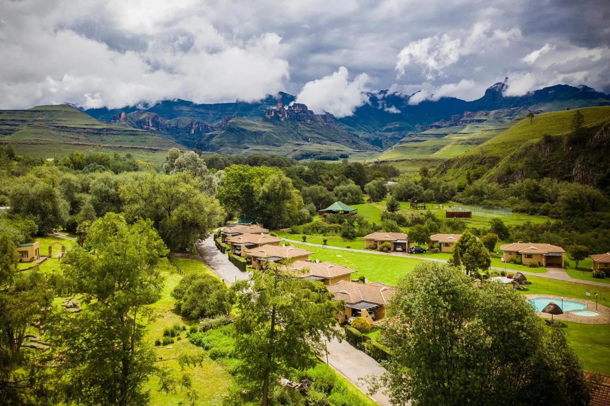 Property building in Gooderson Leisure Riverbend Chalets Self Catering and Timeshare Gold Crown Resort