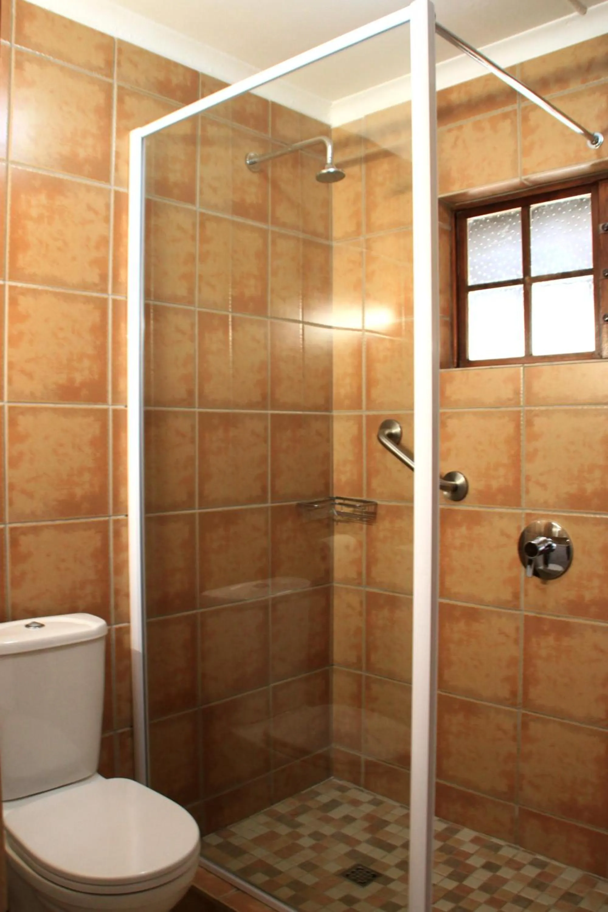Bathroom in Gooderson Leisure Riverbend Chalets Self Catering and Timeshare Gold Crown Resort