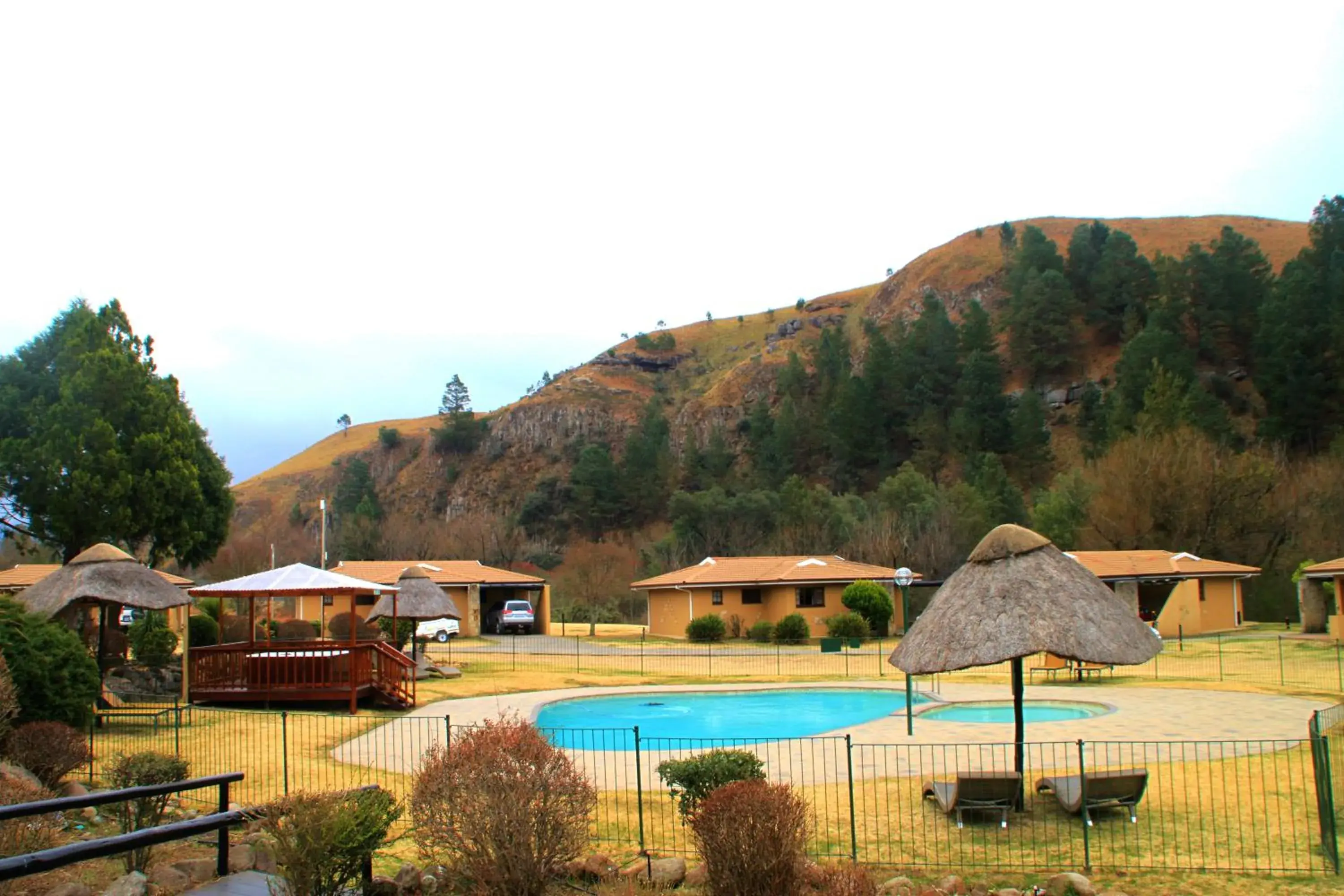 Two-Bedroom Chalet in Gooderson Leisure Riverbend Chalets Self Catering Two-Bedroom Chalet in Gooderson Leisure Riverbend Chalets Self Catering