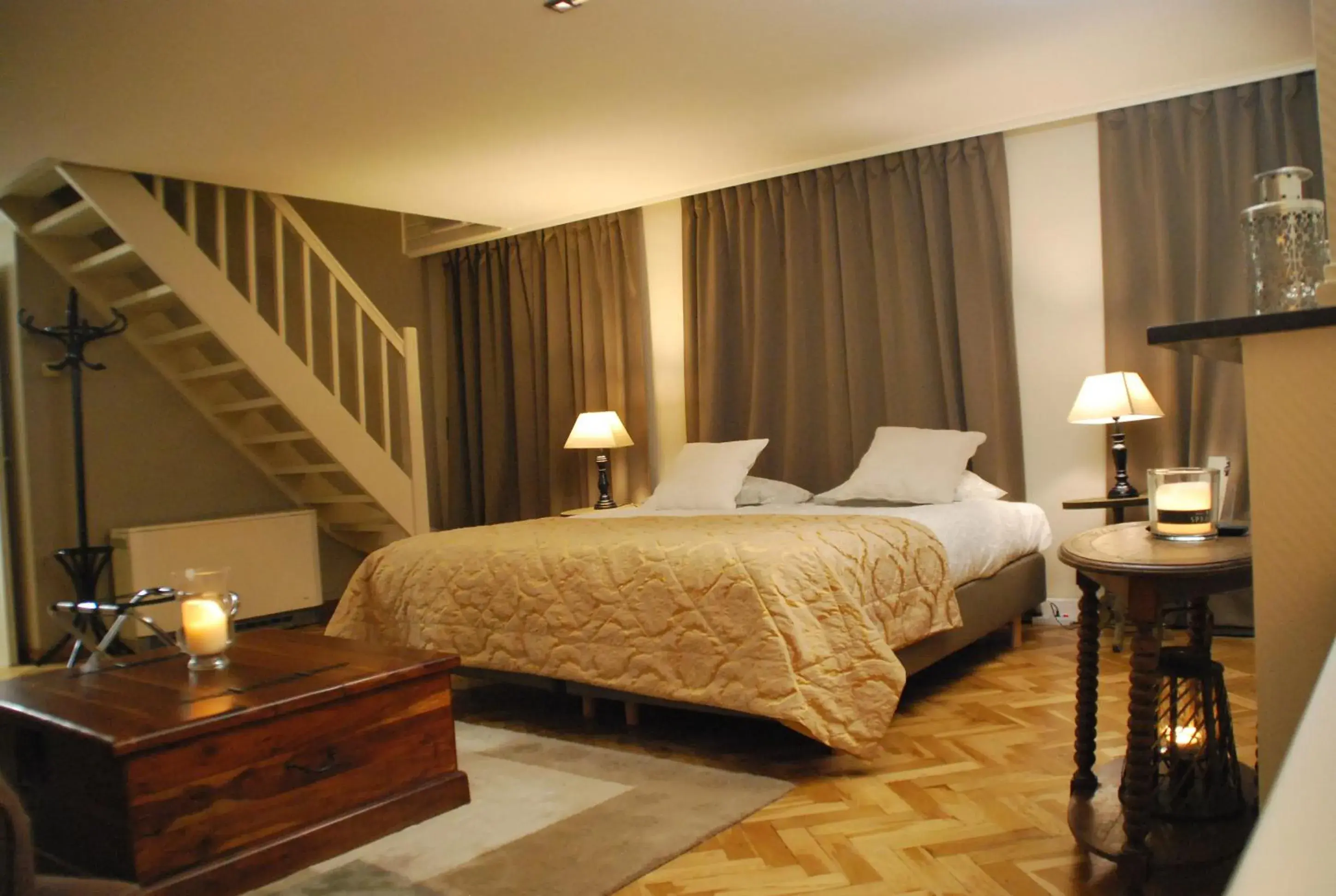 Apartment - Split Level in Skindles Guesthouse Apartment - Split Level in Skindles Guesthouse