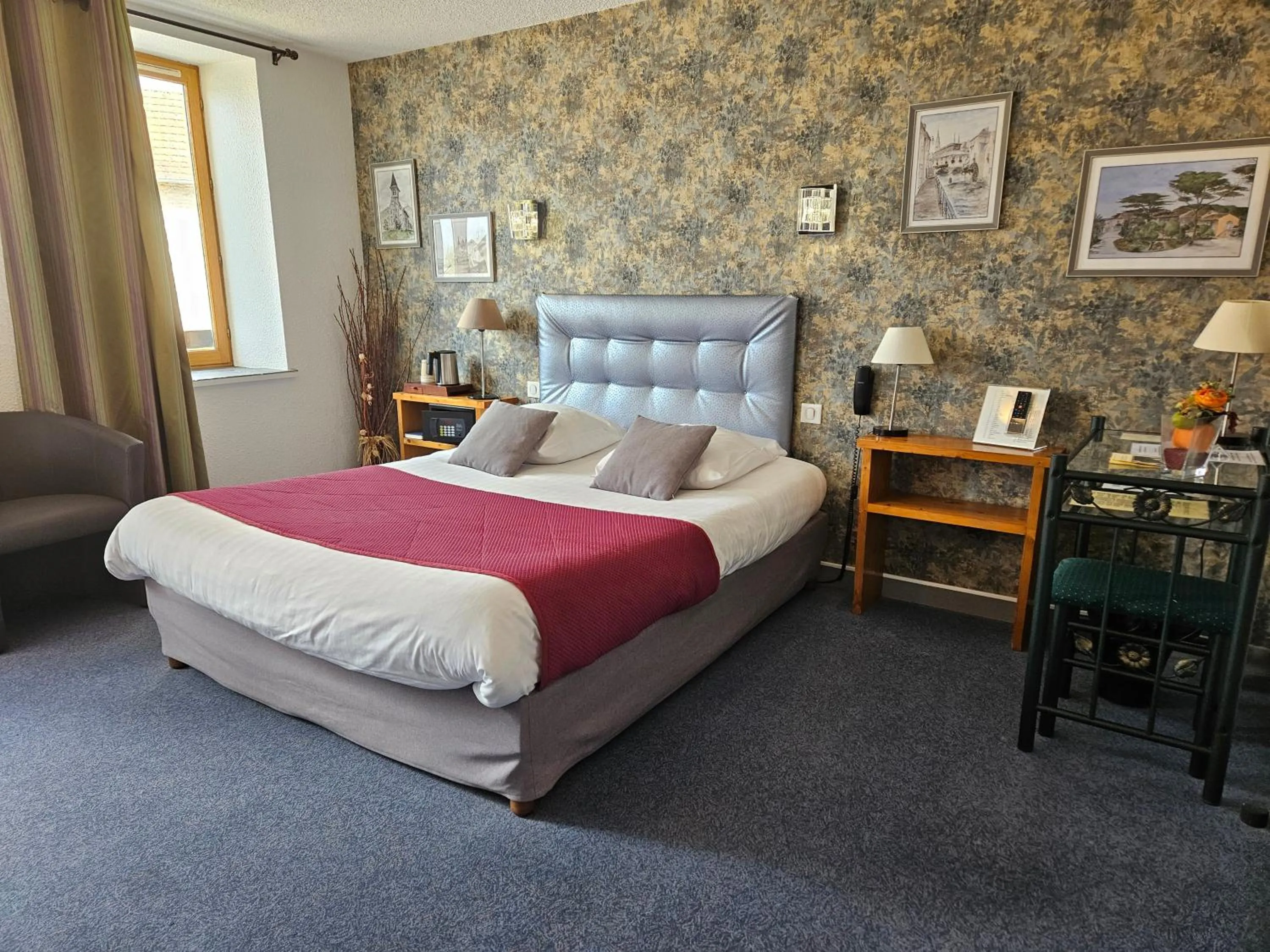 Photo of the whole room, Bed in Le Val d'Amby