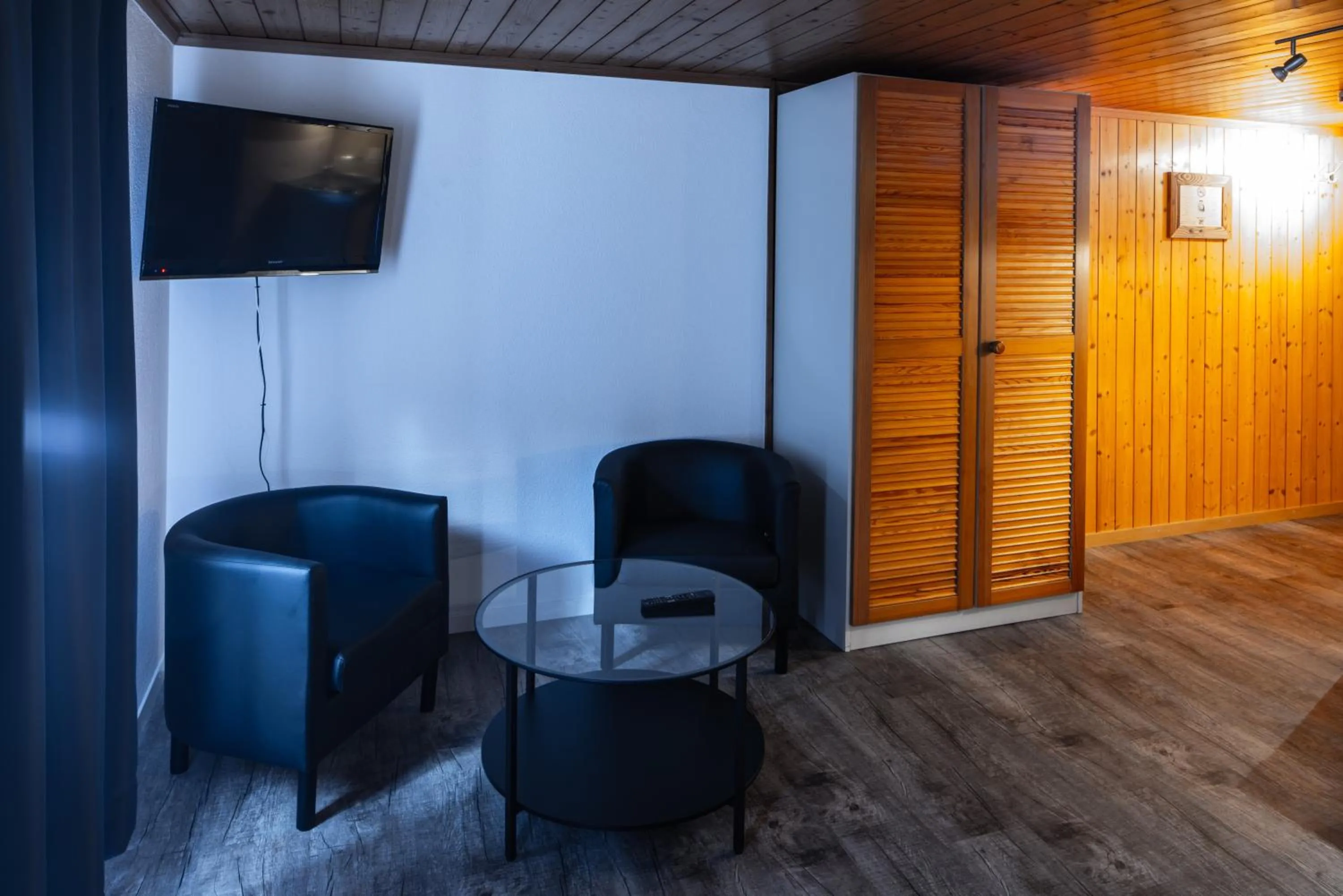 TV and multimedia in Hotel Restaurant Simplon