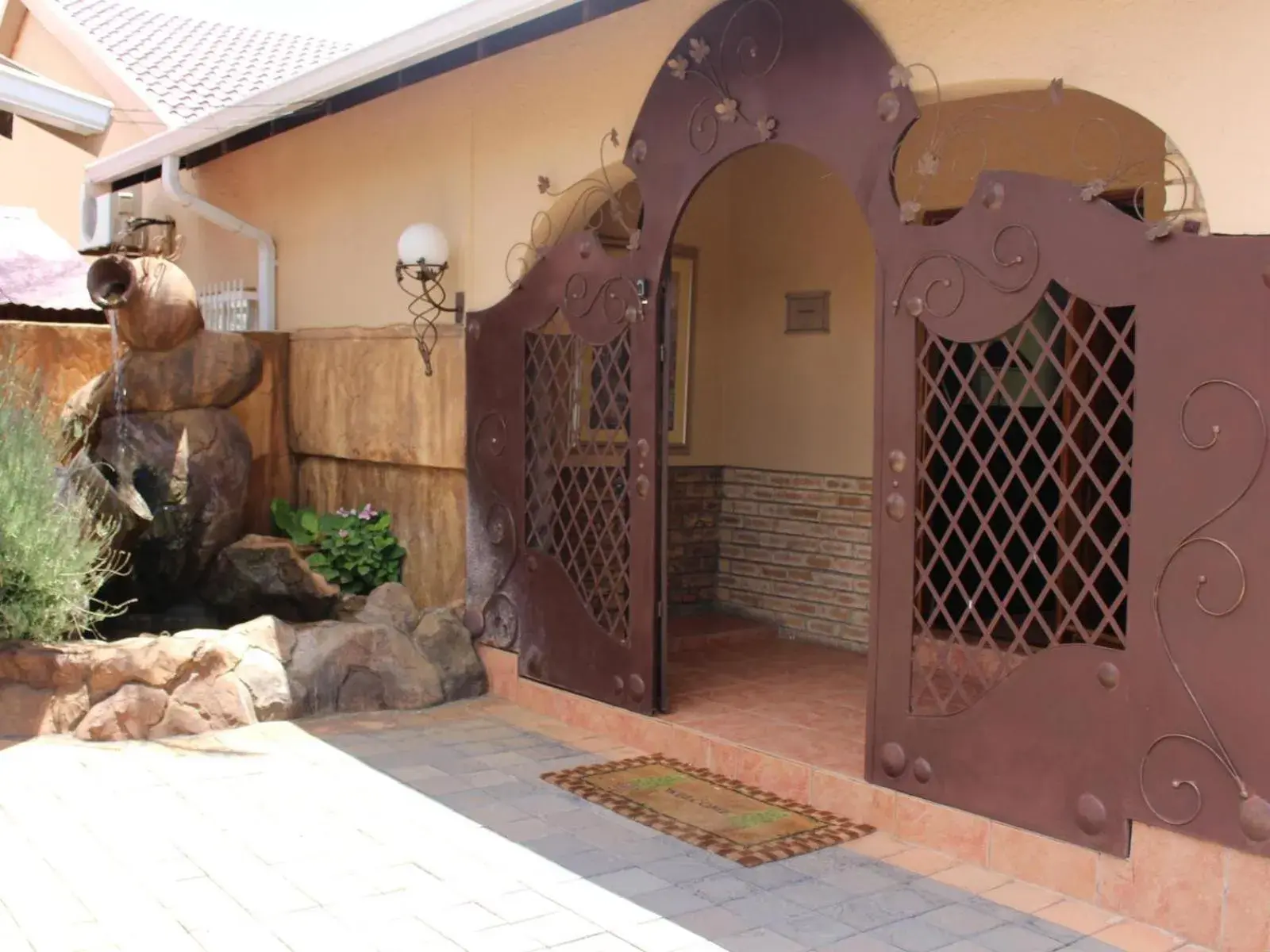 The Willow Tree Guesthouse The Willow Tree Guesthouse