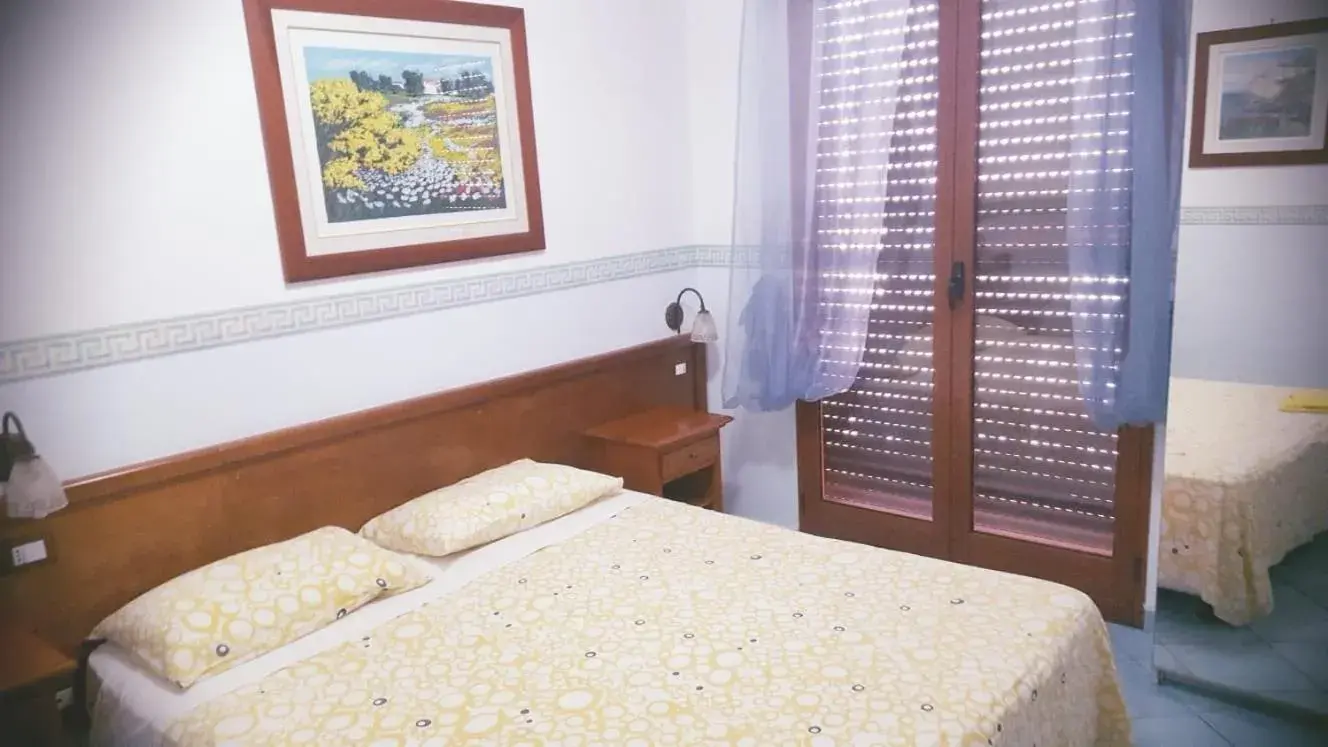 Deluxe Double Room with Balcony in Morgan srls Deluxe Double Room with Balcony in Morgan srls