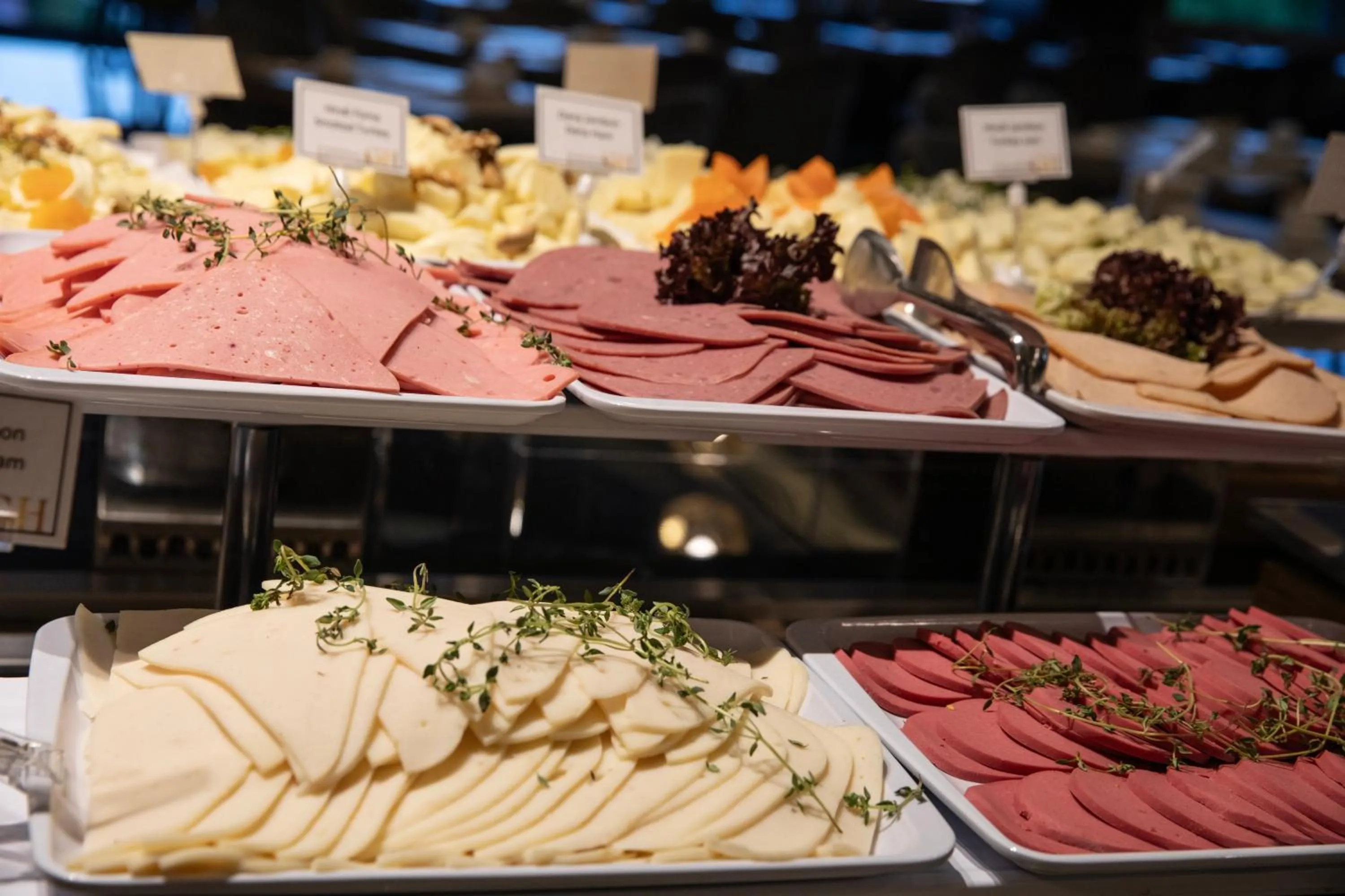 Breakfast in Grand Harilton Otel