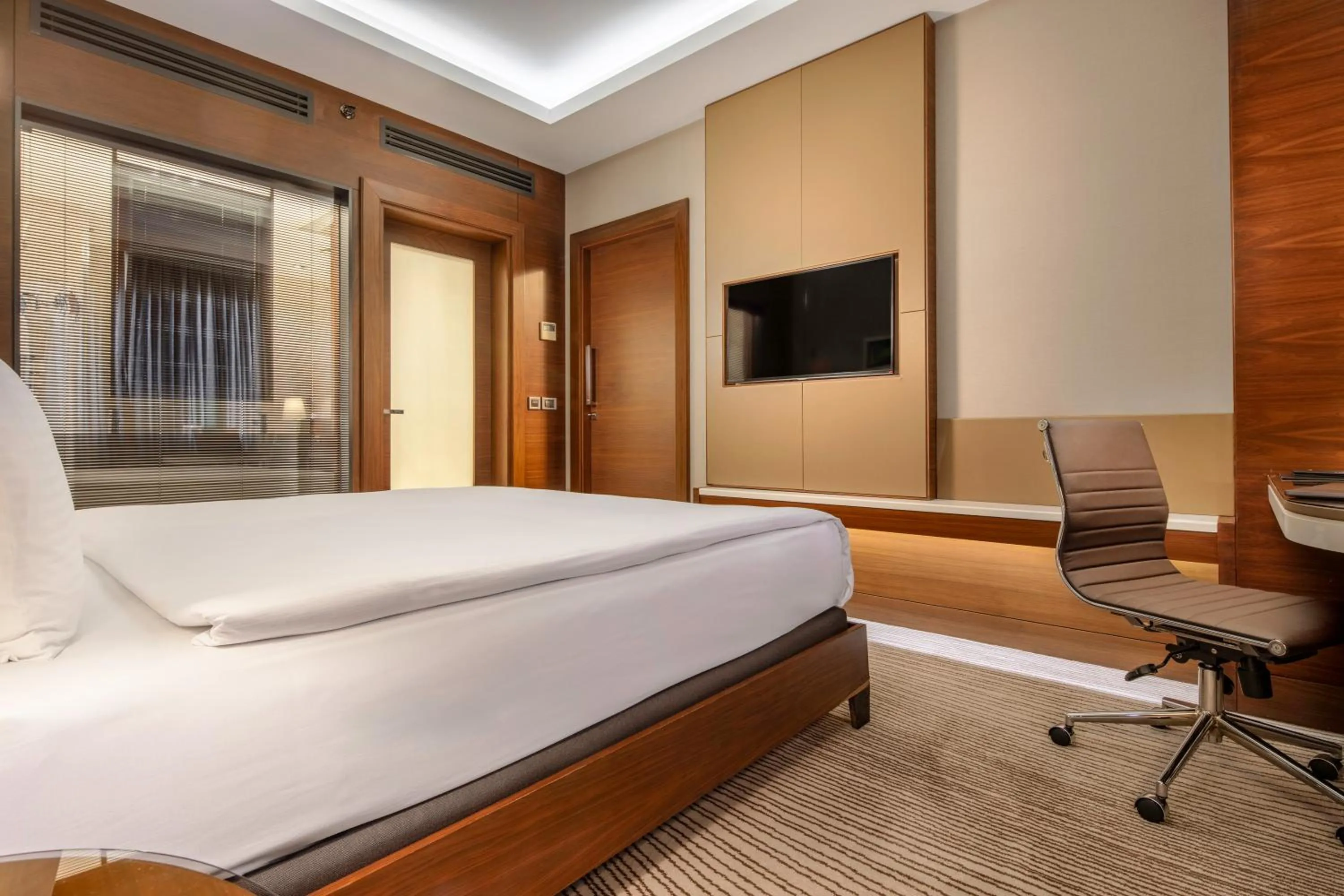 Bed in Grand Harilton Otel