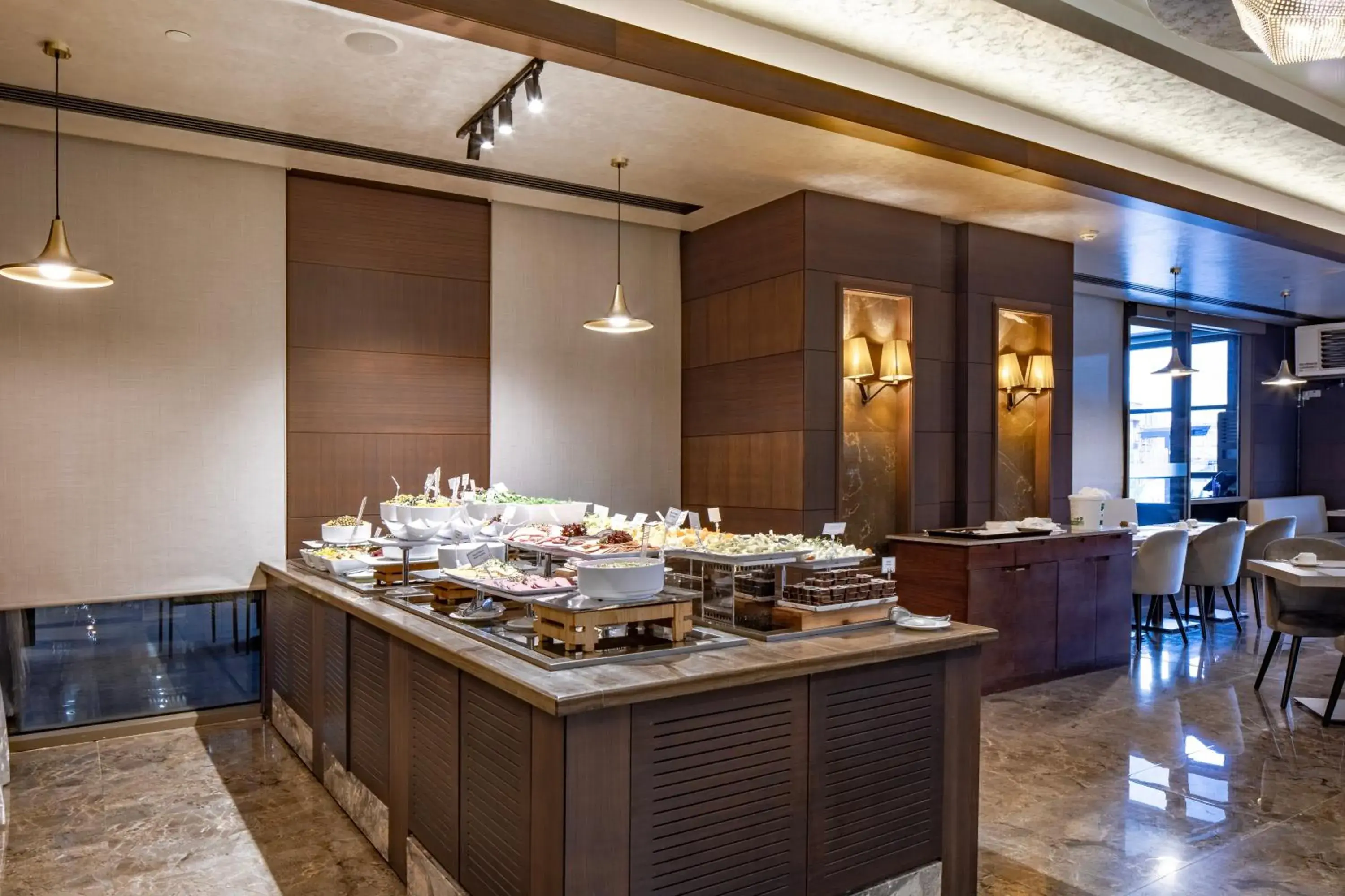 Restaurant/places to eat in Grand Harilton Otel Restaurant/places to eat in Grand Harilton Otel