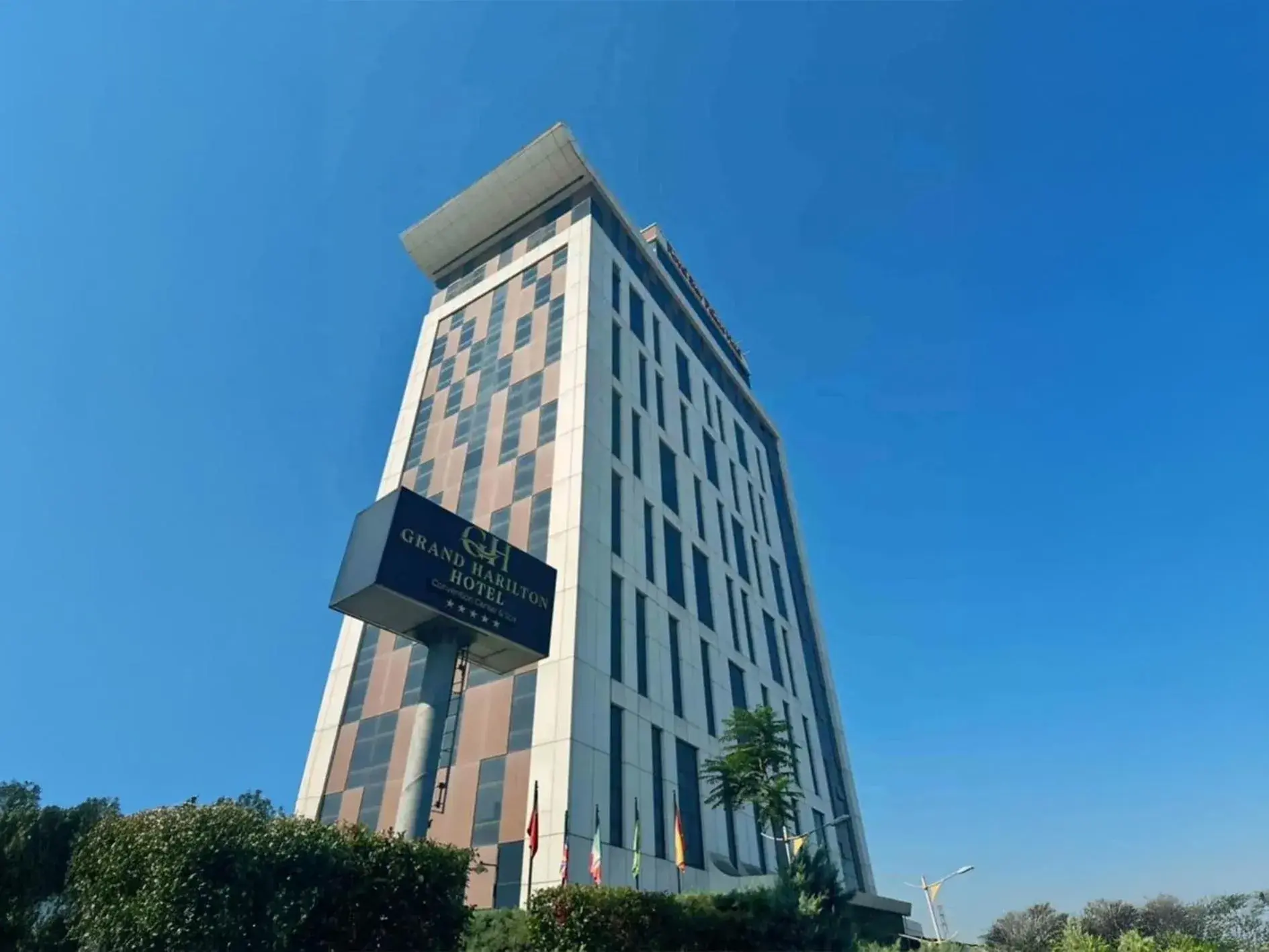 Property building in Grand Harilton Otel Property building in Grand Harilton Otel