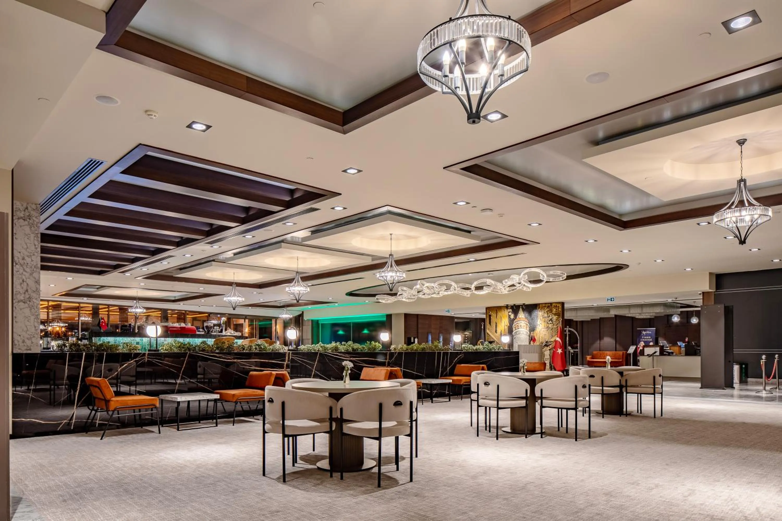 People in Grand Harilton Otel